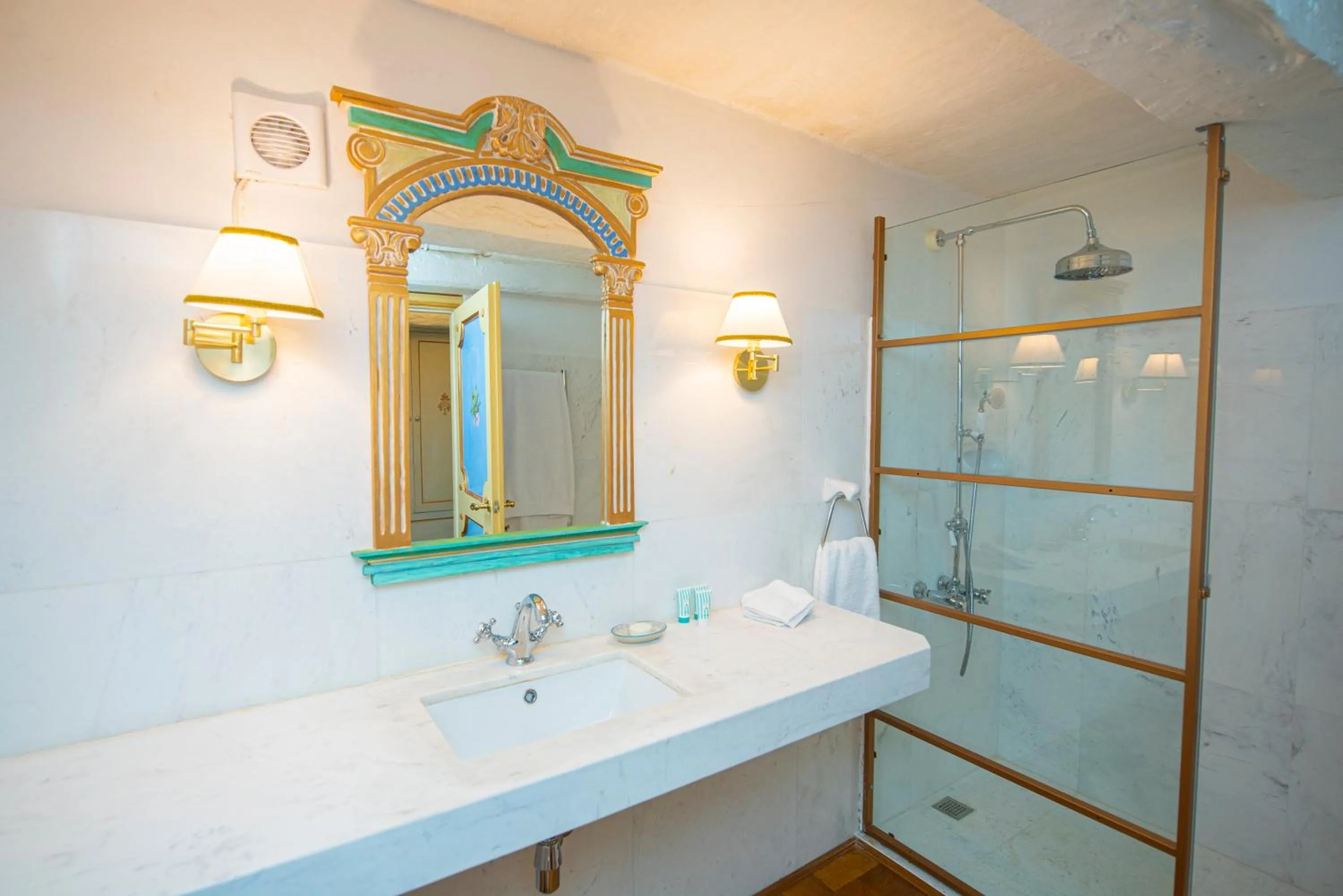 Bathroom in Casa Rocca Piccola B&B