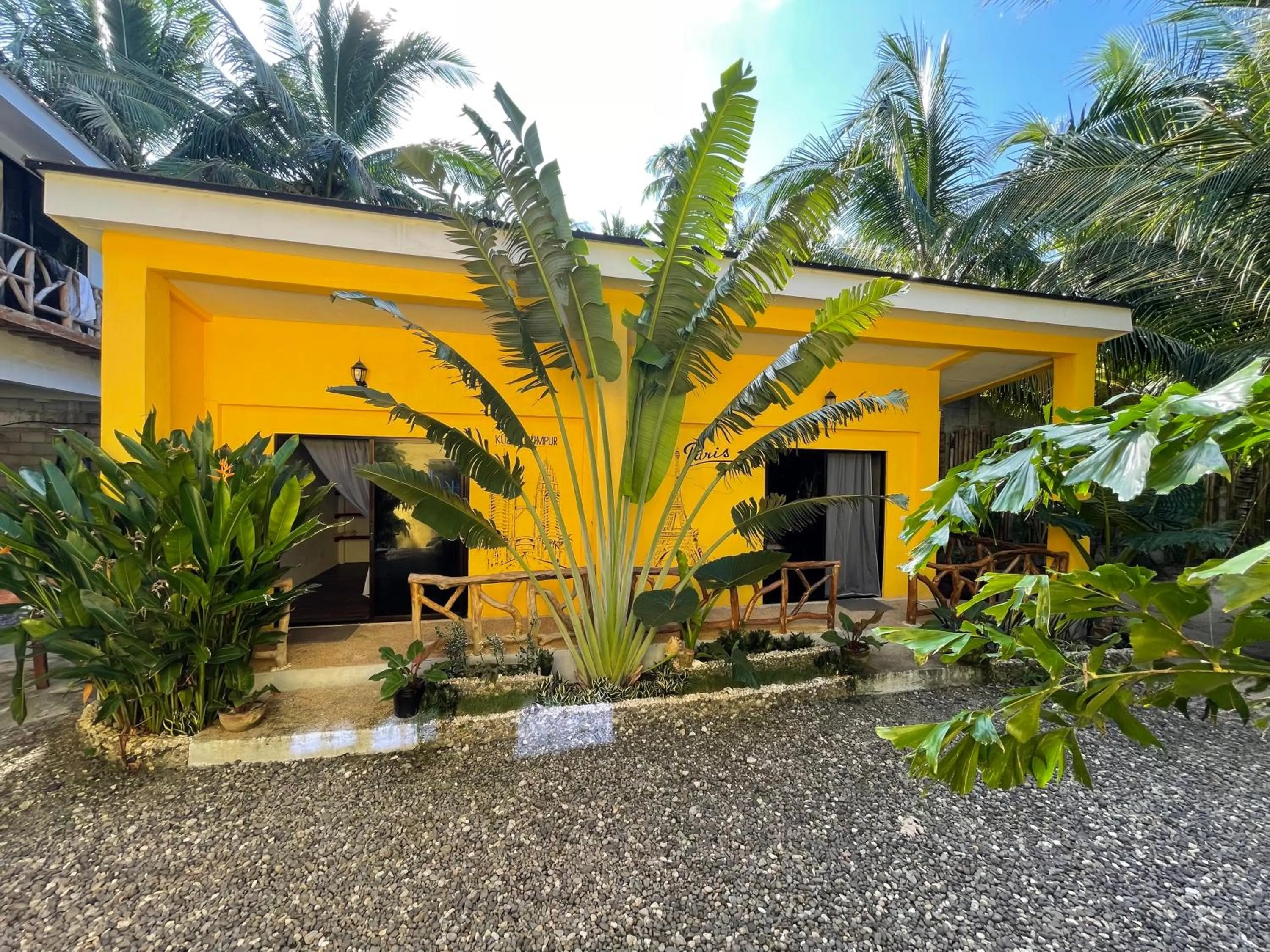 Apo Diver Beach Resort