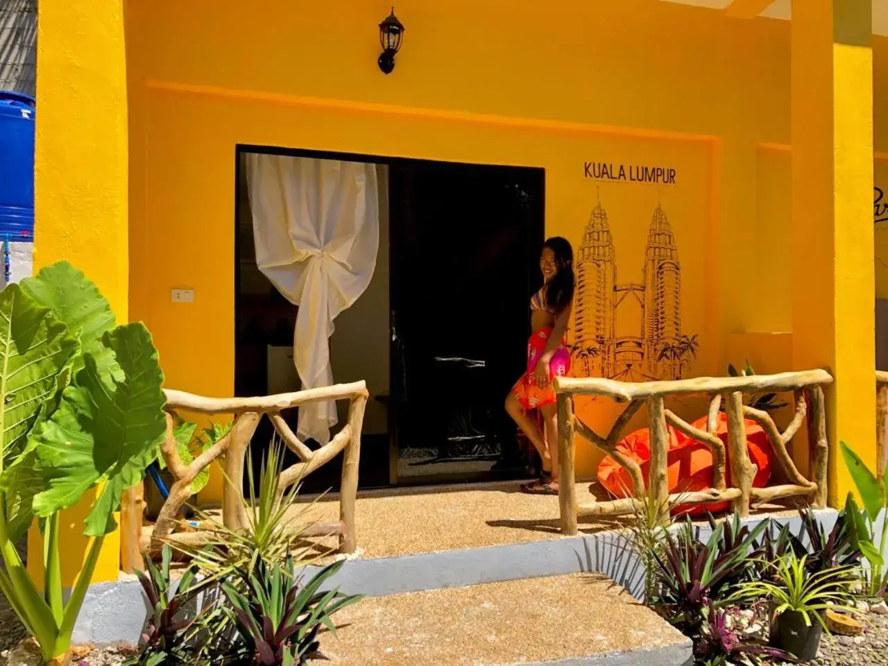 Queen Room with Pool View in Apo Diver Beach Resort Queen Room with Pool View in Apo Diver Beach Resort