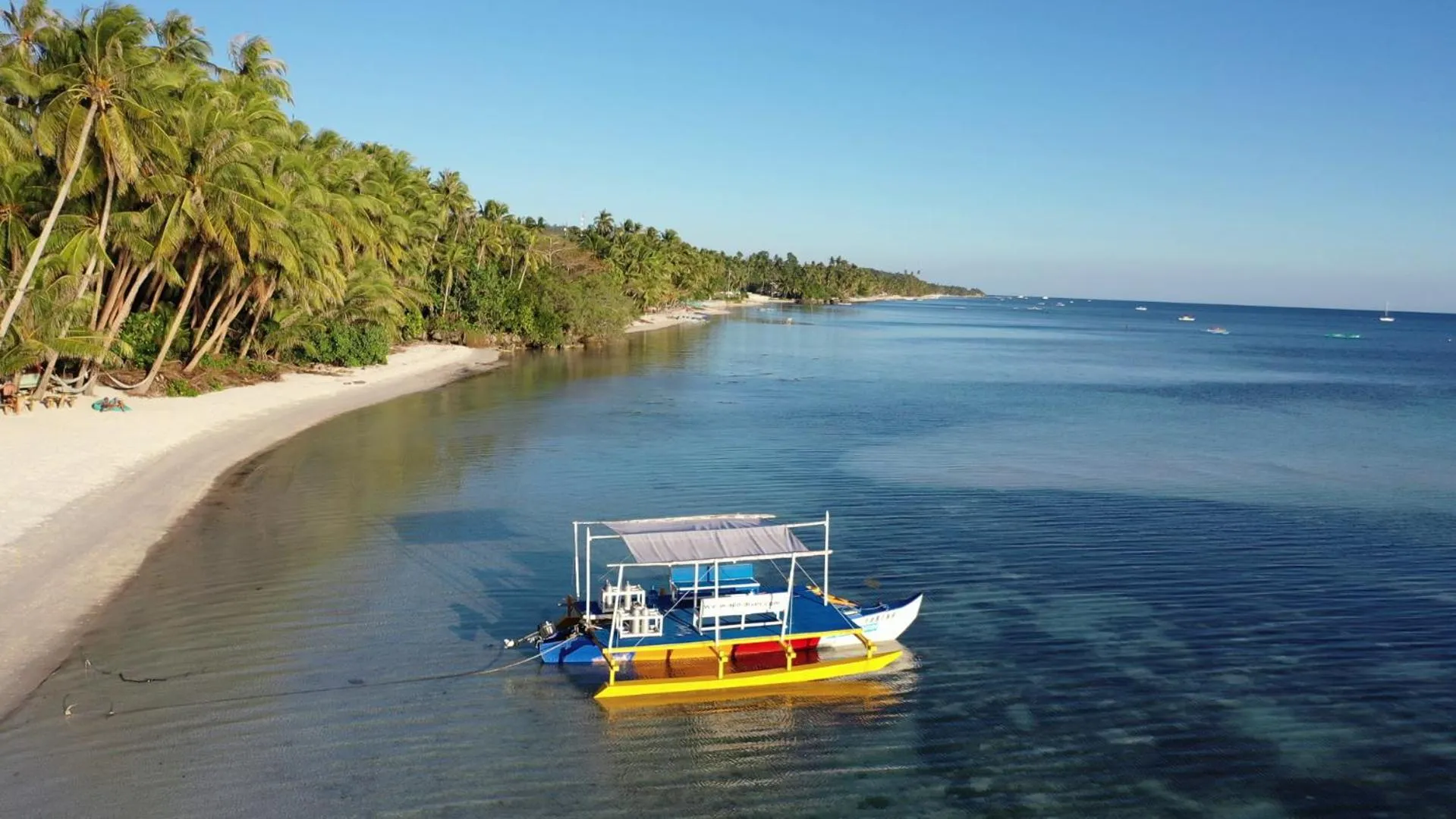 Beach in Apo Diver Beach Resort