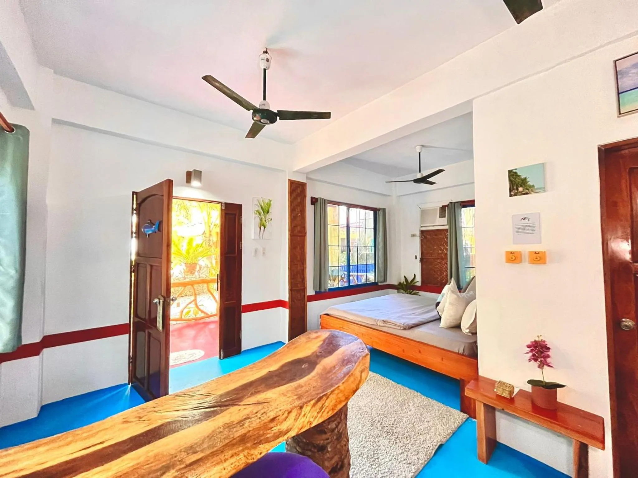 Bed in Apo Diver Beach Resort