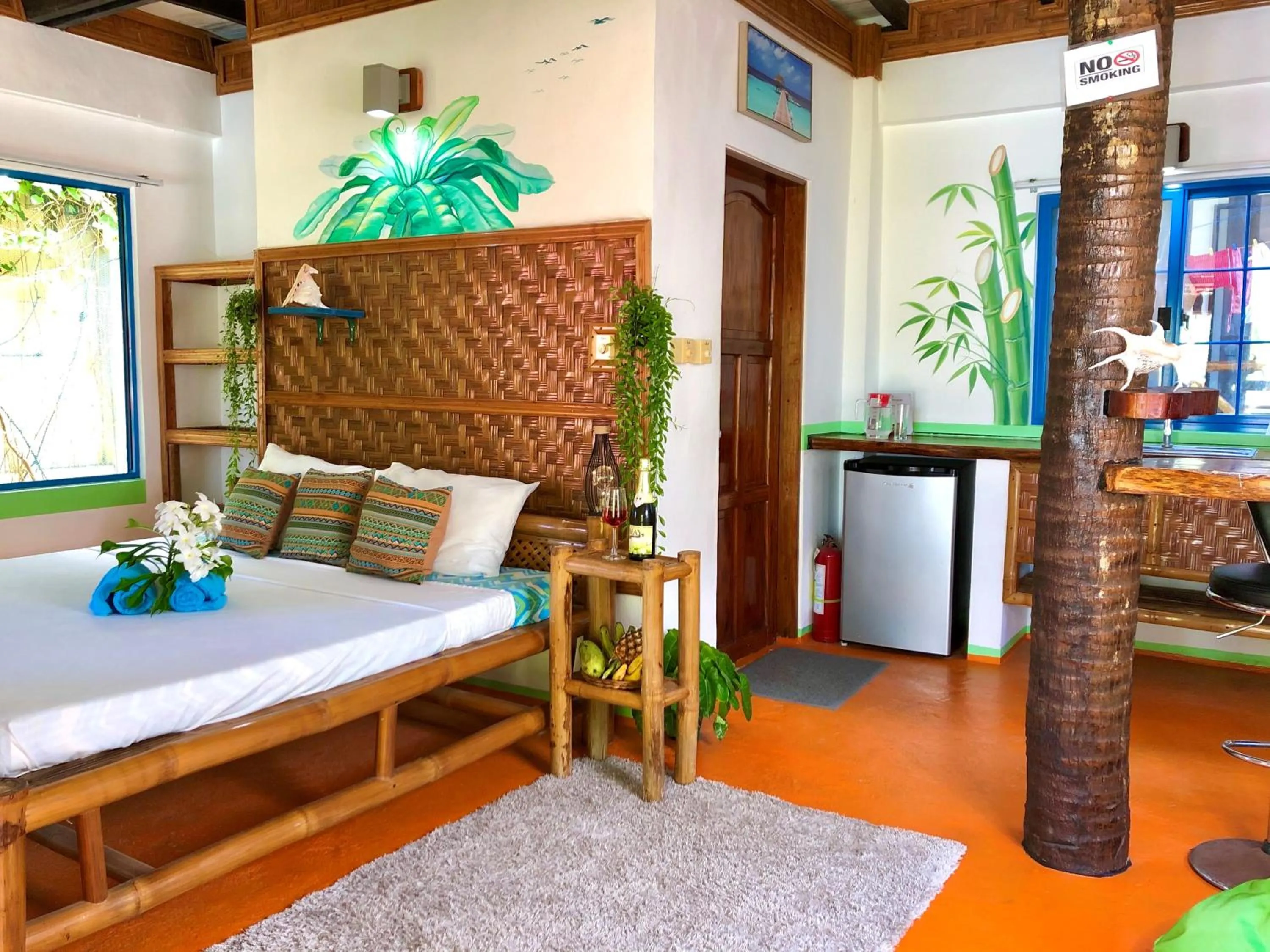 Living room, Bed in Apo Diver Beach Resort
