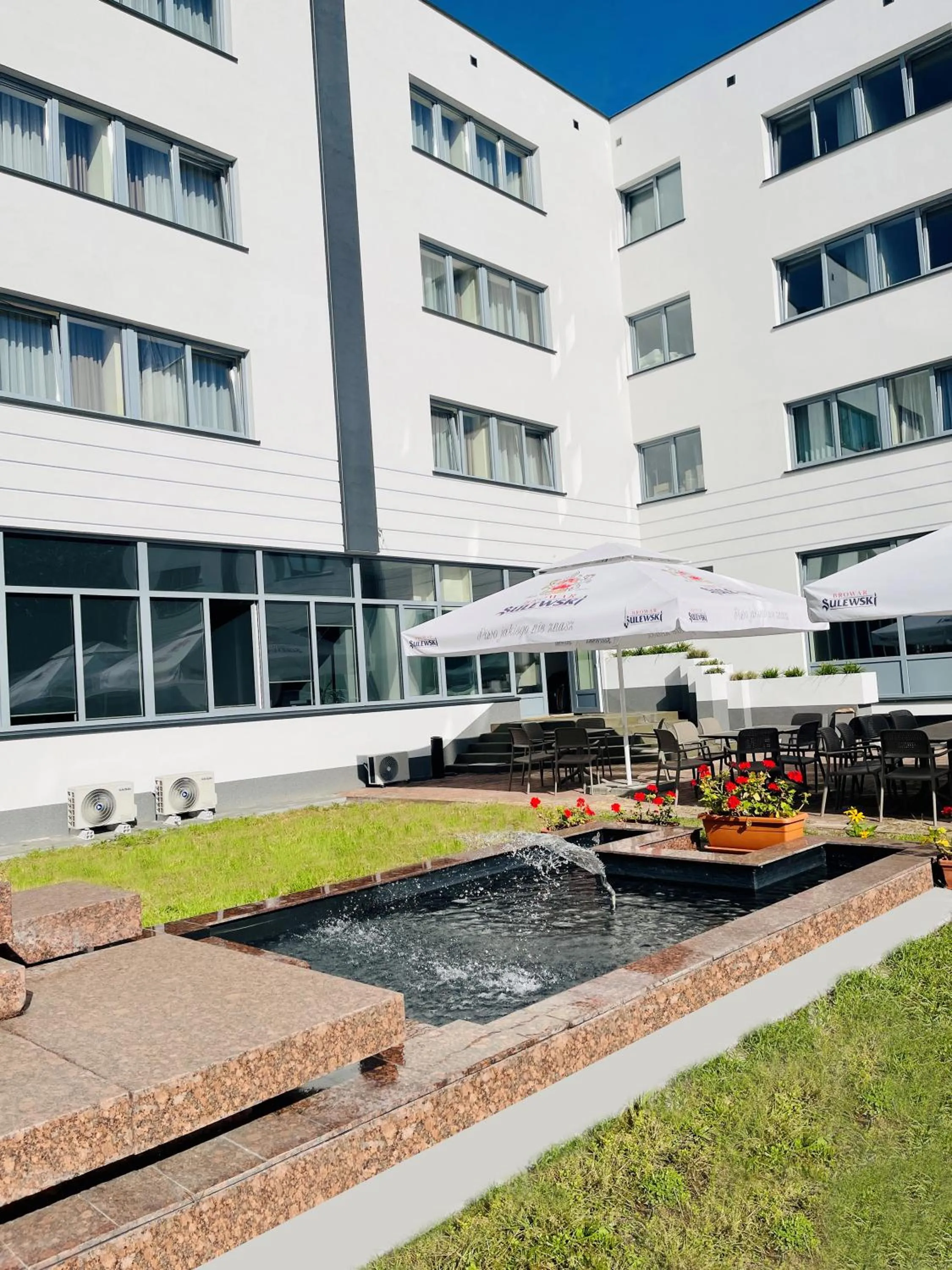 Restaurant/places to eat in CKS Warszawa (Centrum Konferencyjno-Szkoleniowe CS Natura Tour)