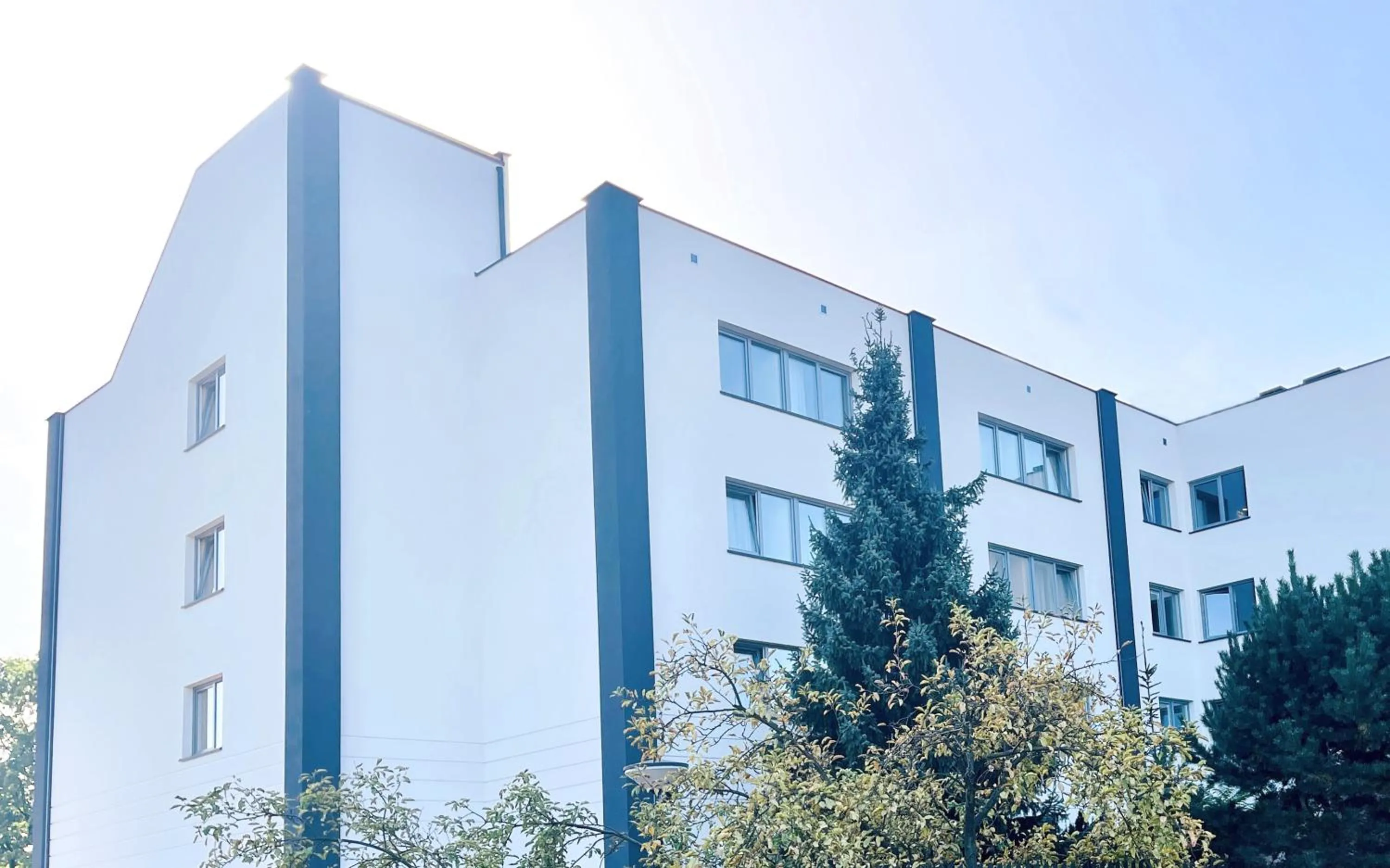 Property building in CKS Warszawa (Centrum Konferencyjno-Szkoleniowe CS Natura Tour)