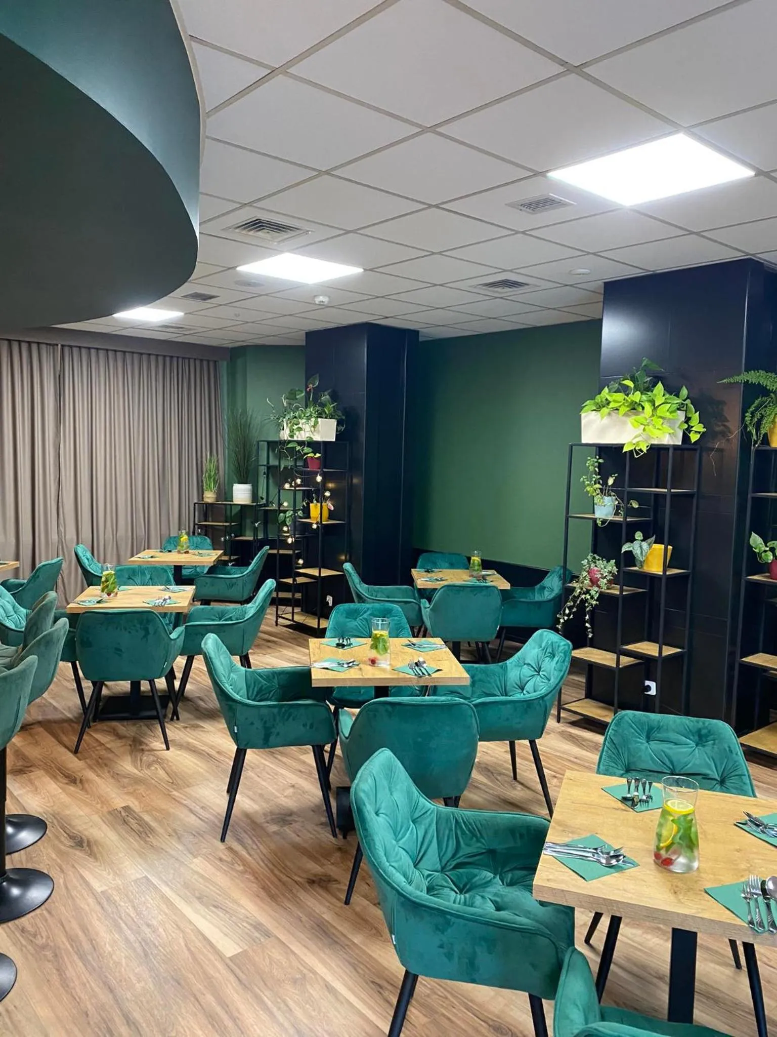 Lounge or bar in CKS Warszawa (Centrum Konferencyjno-Szkoleniowe CS Natura Tour)