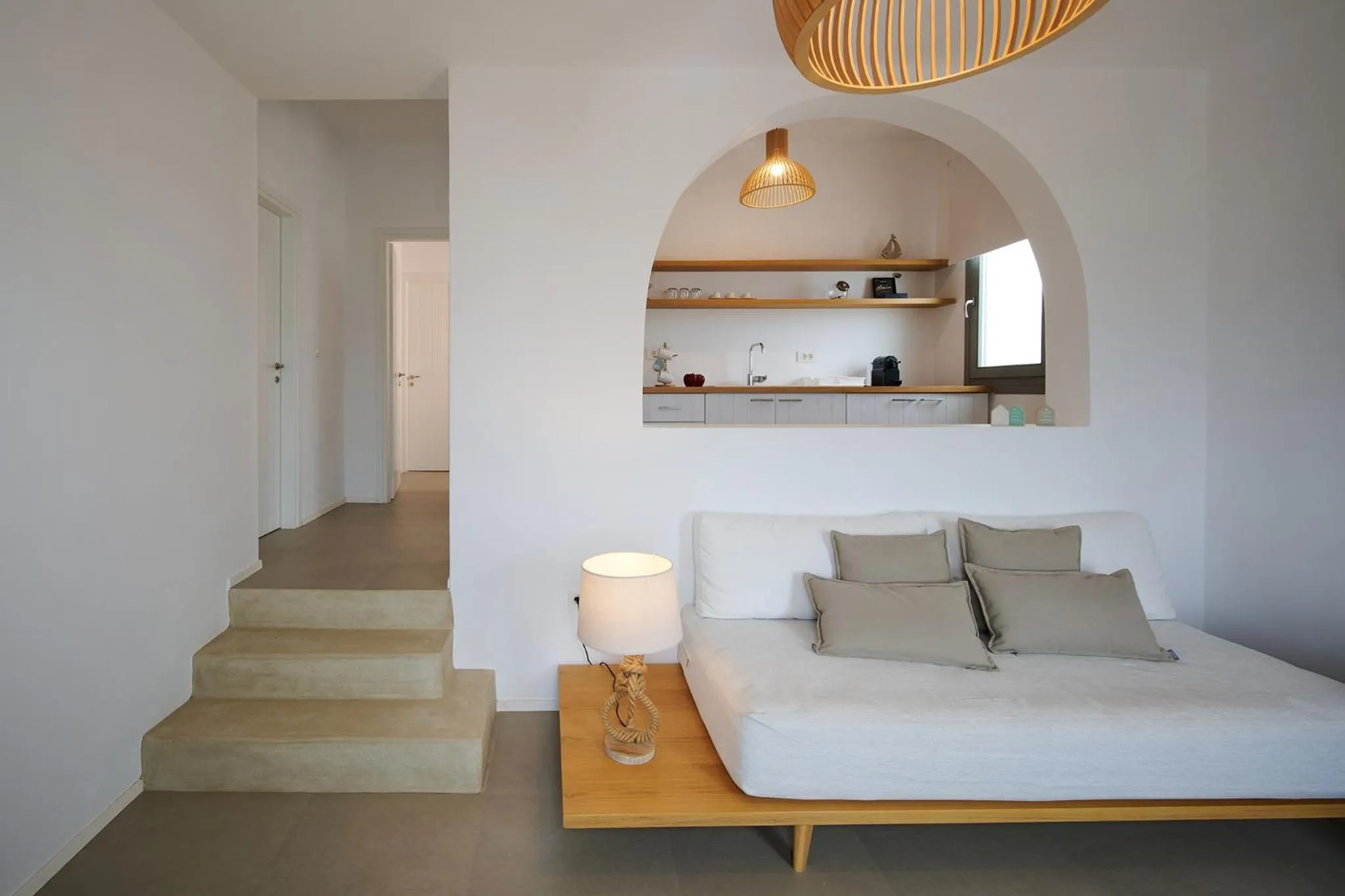 Living room, Bed in Kymo Luxury Suites Paros