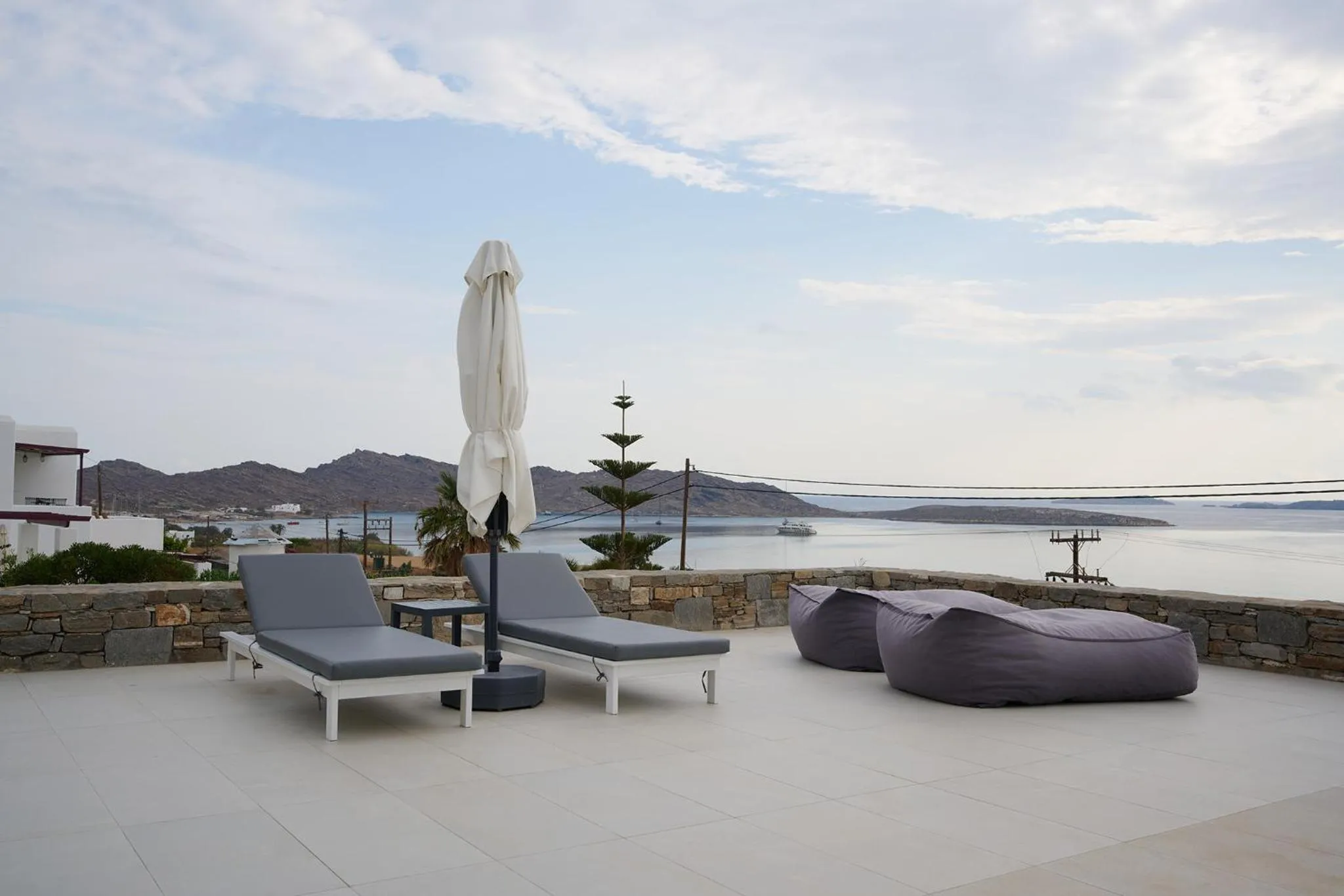 Swimming pool in Kymo Luxury Suites Paros