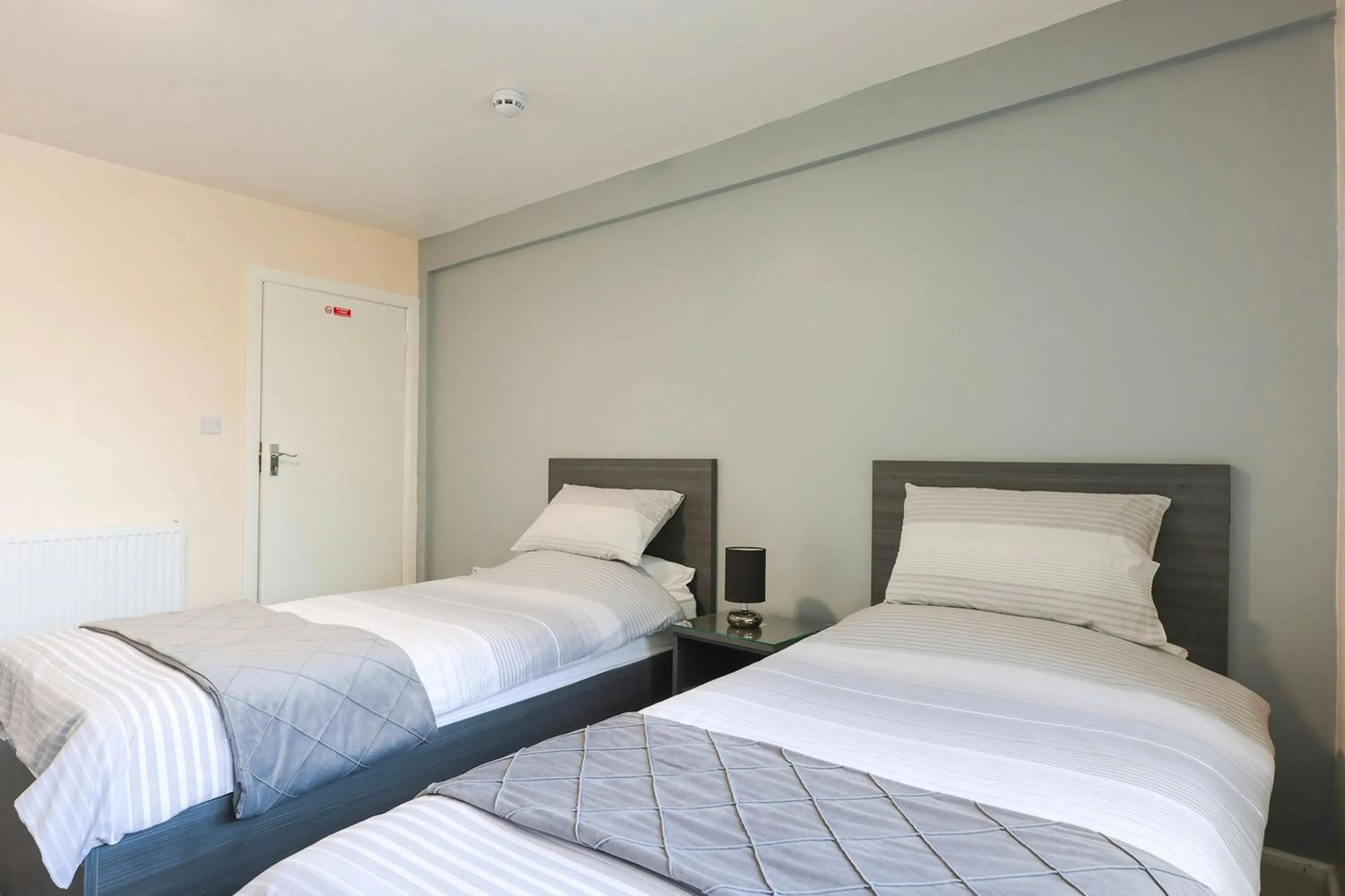 Bedroom in OYO Honeycroft Lodge, Uxbridge