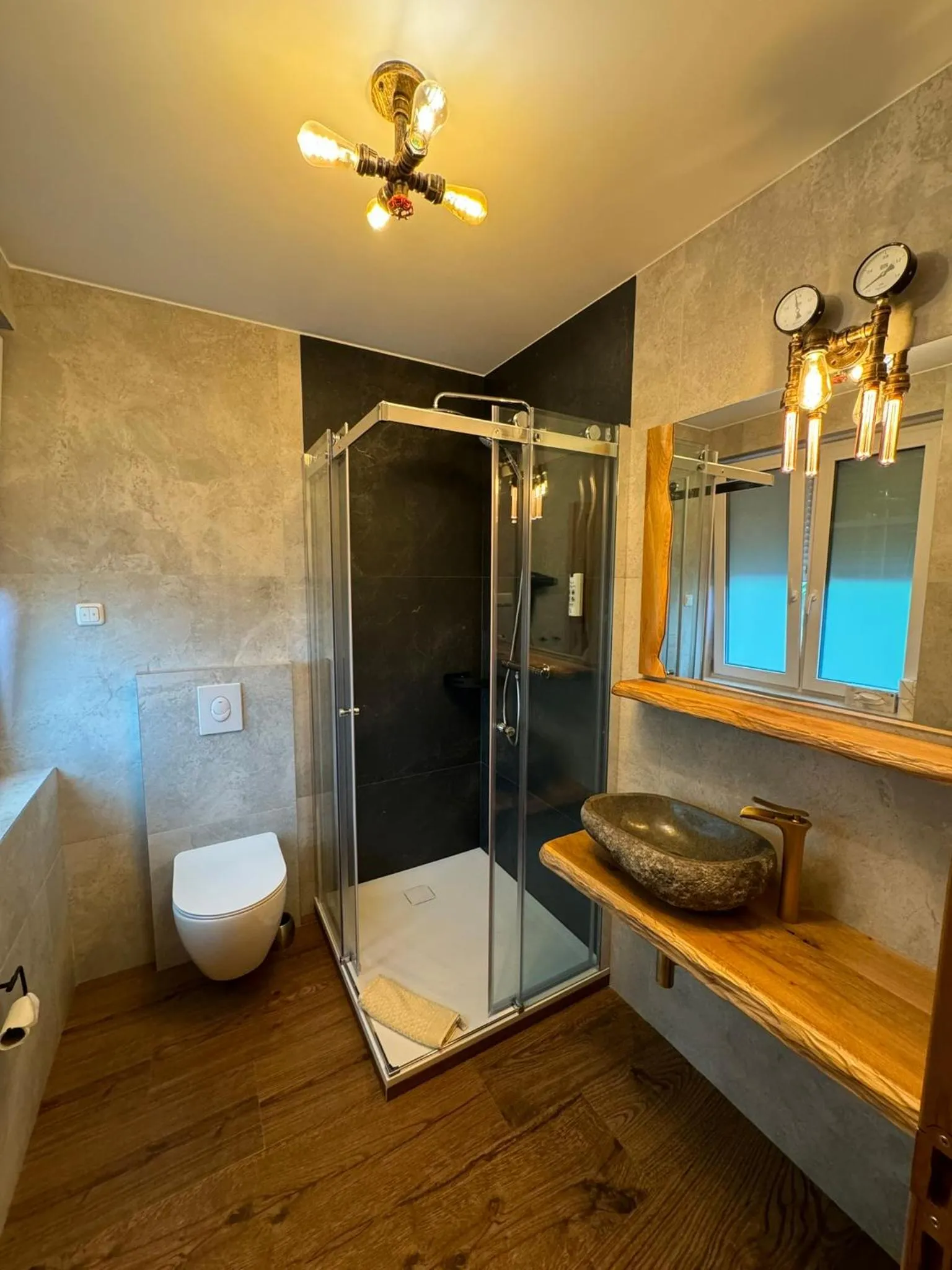 Bathroom in Heidekönig Hotel Celle