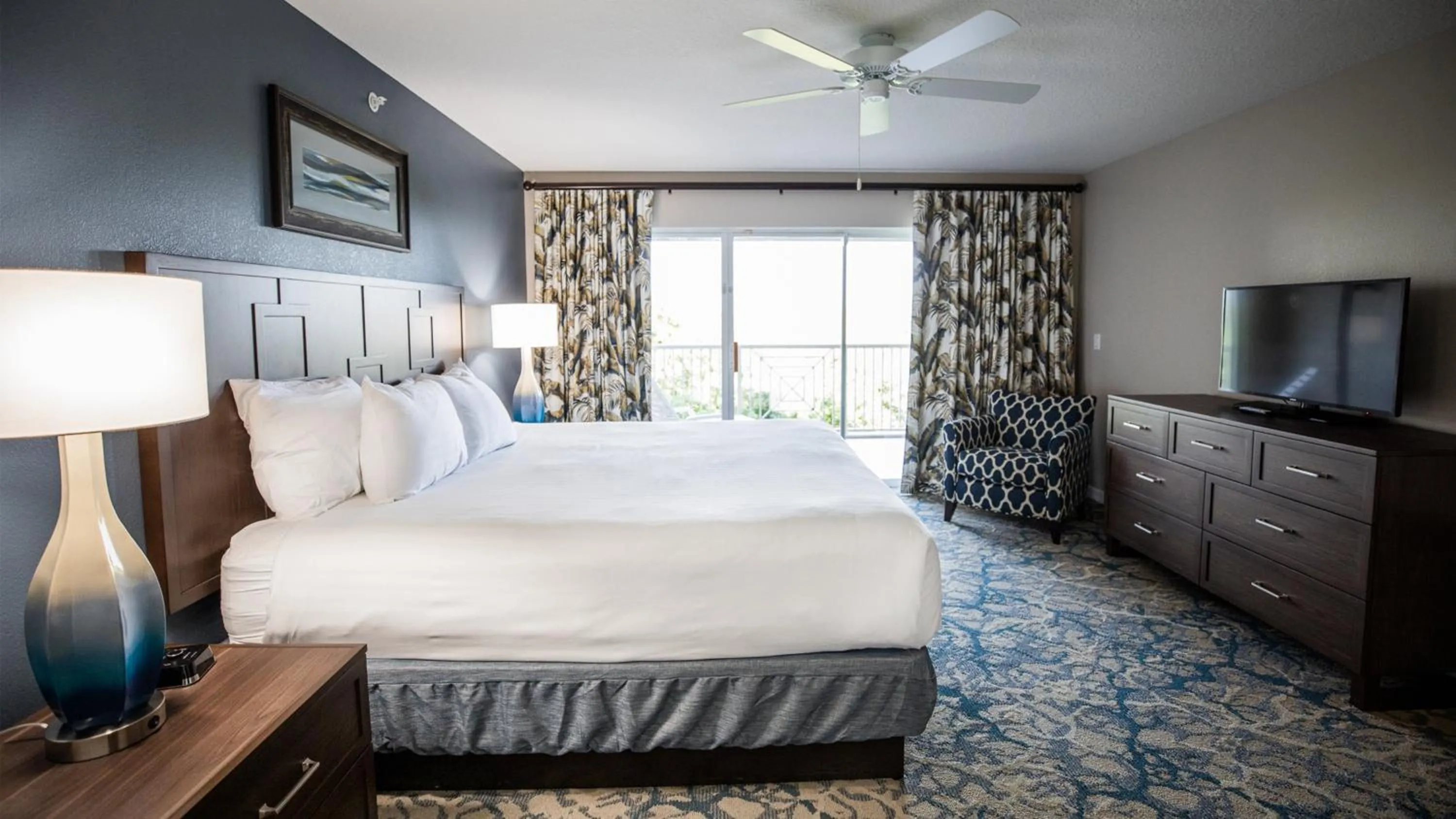 Photo of the whole room, Bed in Holiday Inn Club Vacations Cape Canaveral Beach Resort