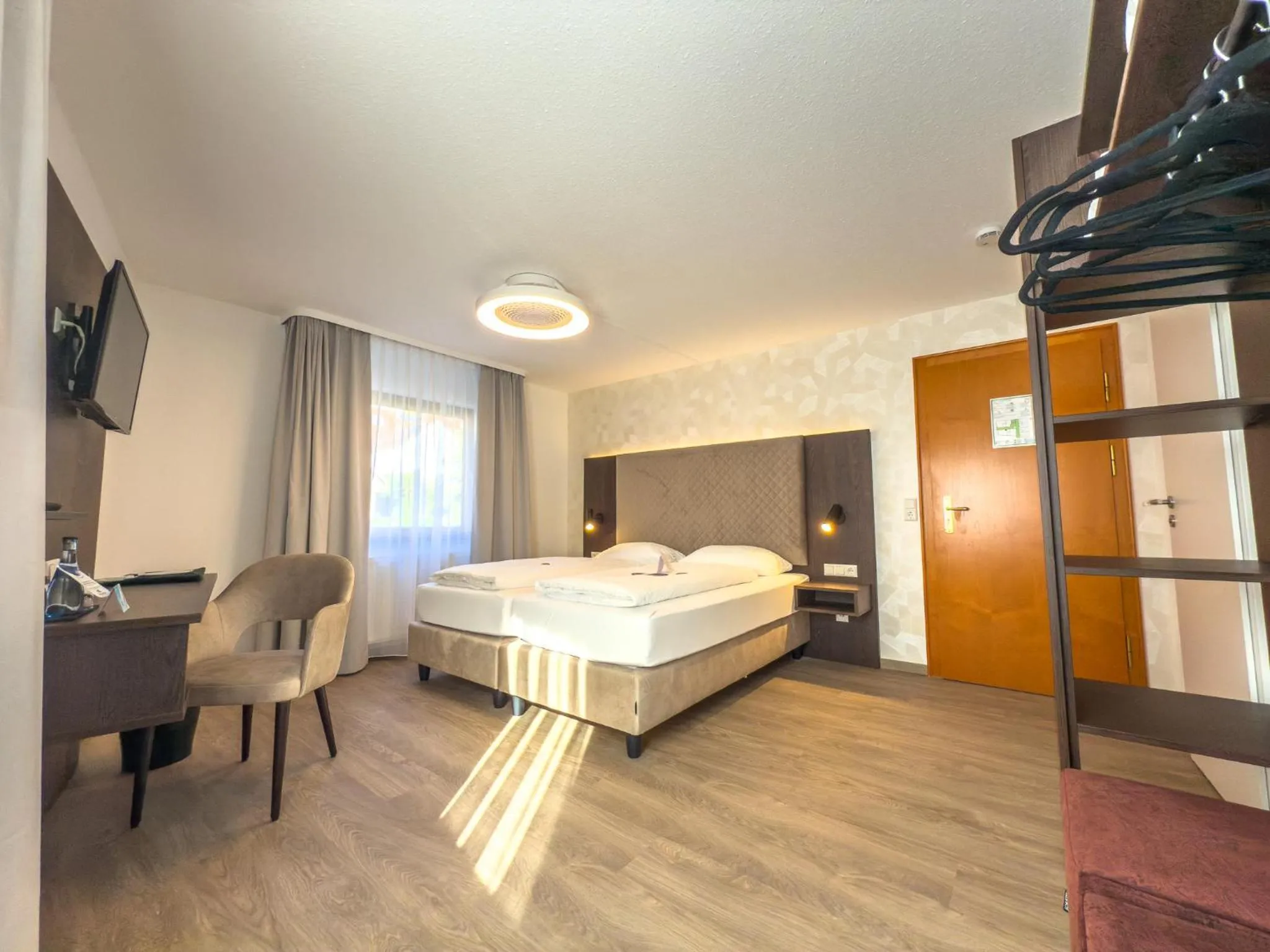 Bed in Hotel Restaurant Lamm Hebsack