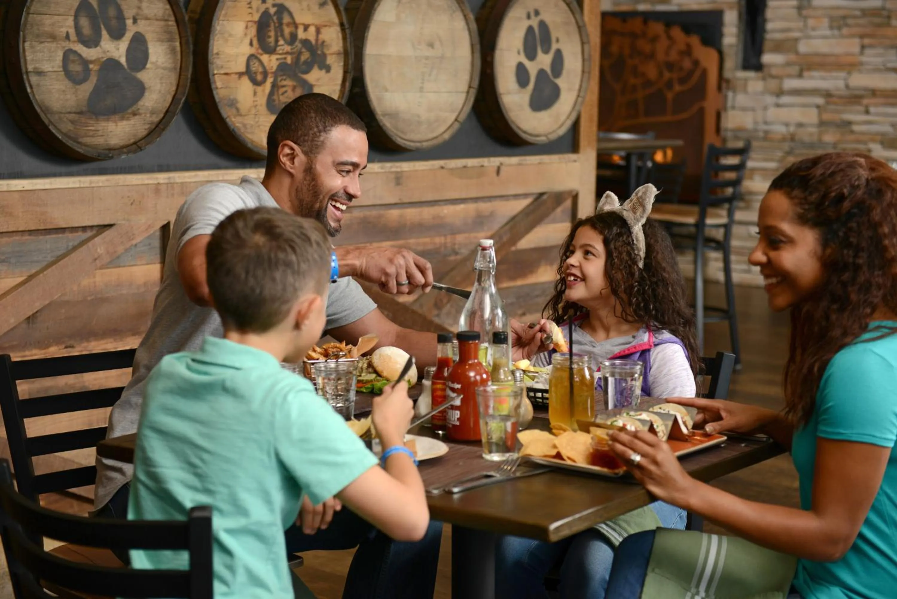 Restaurant/places to eat in Great Wolf Lodge Manteca