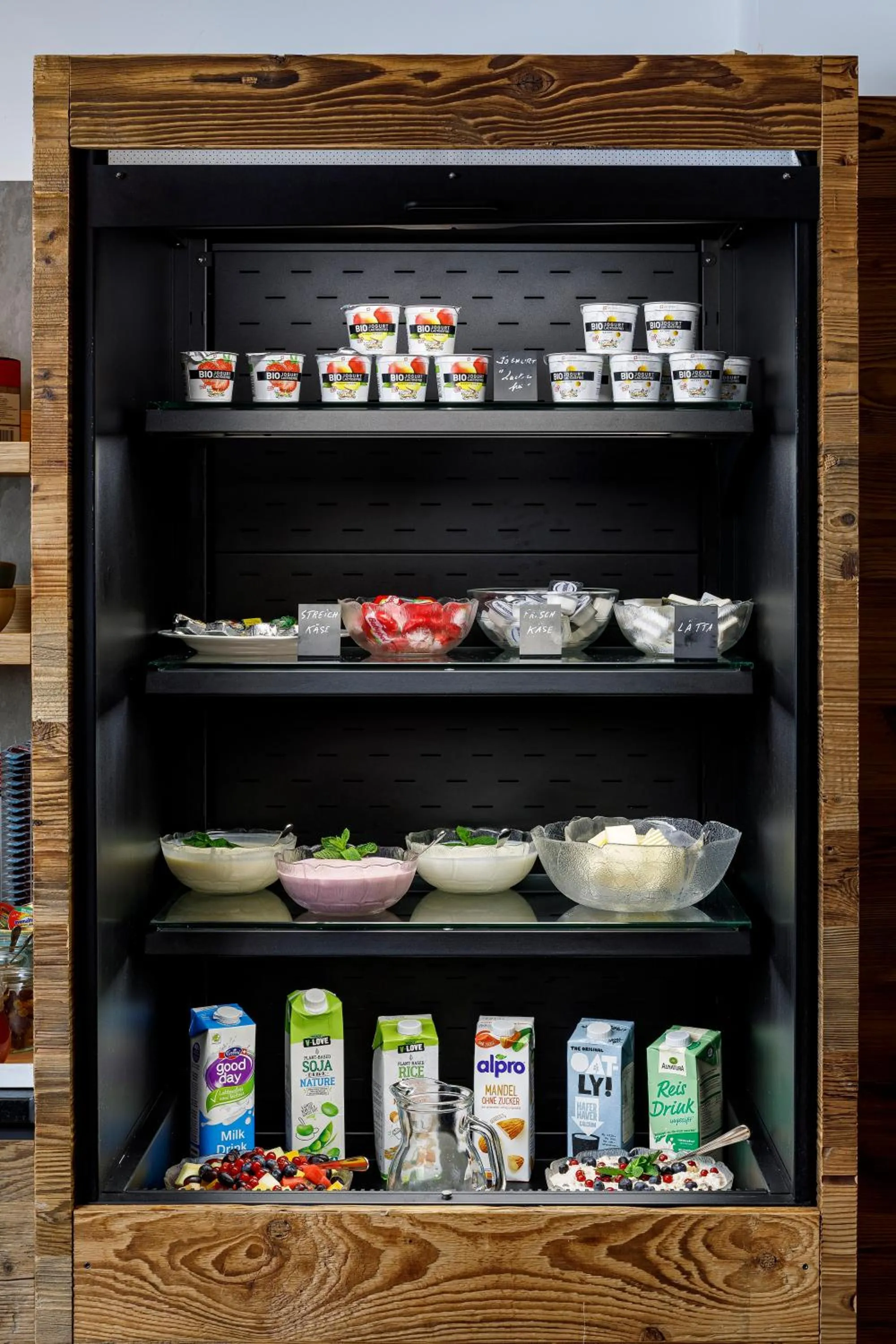 Buffet breakfast in Therme 51° Hotel Physio & Spa