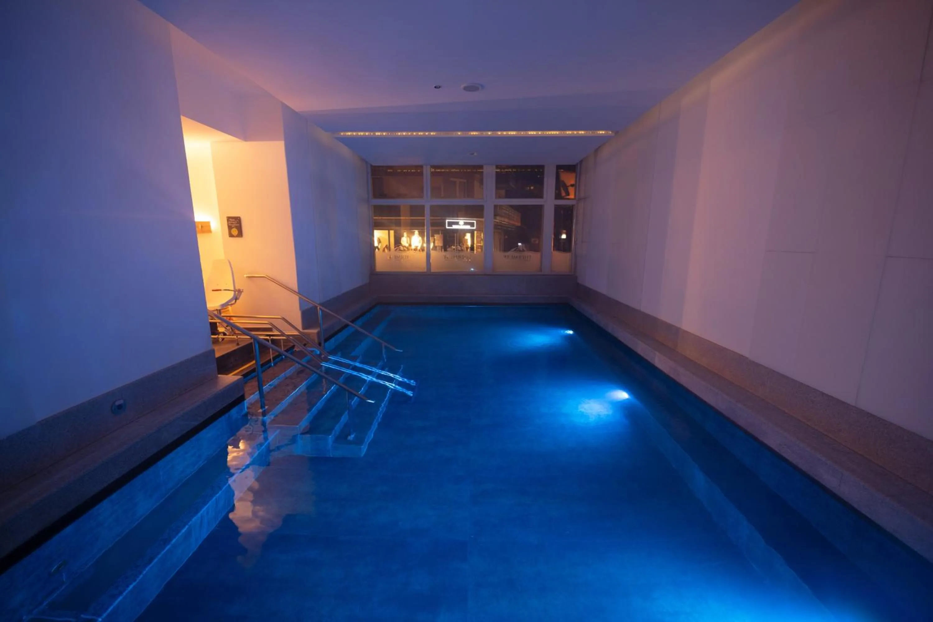 Swimming pool in Therme 51° Hotel Physio & Spa