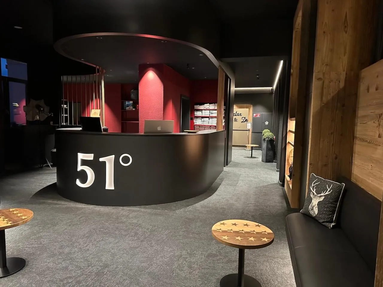 Lobby or reception in Therme 51° Hotel Physio & Spa