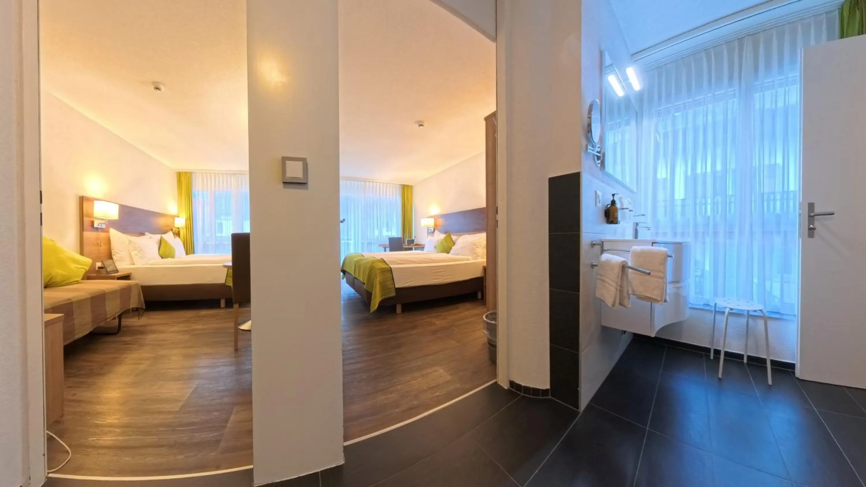 Photo of the whole room, Bed in Therme 51° Hotel Physio & Spa