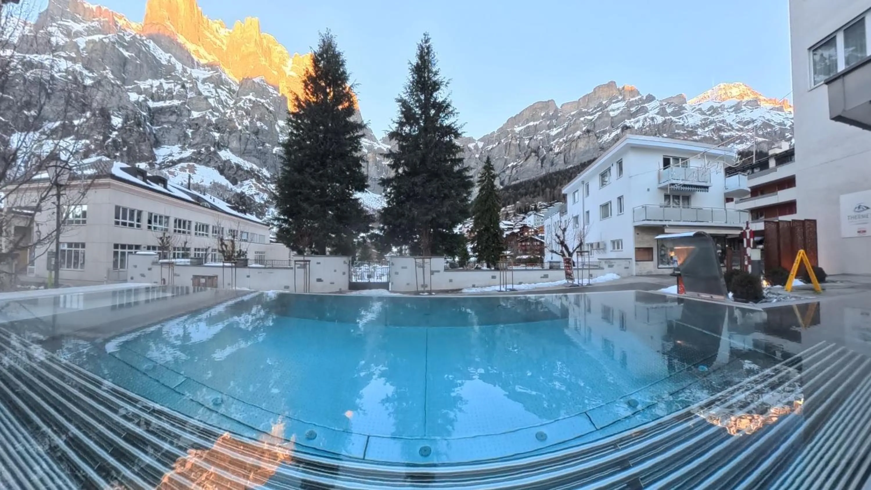 Swimming pool in Therme 51° Hotel Physio & Spa