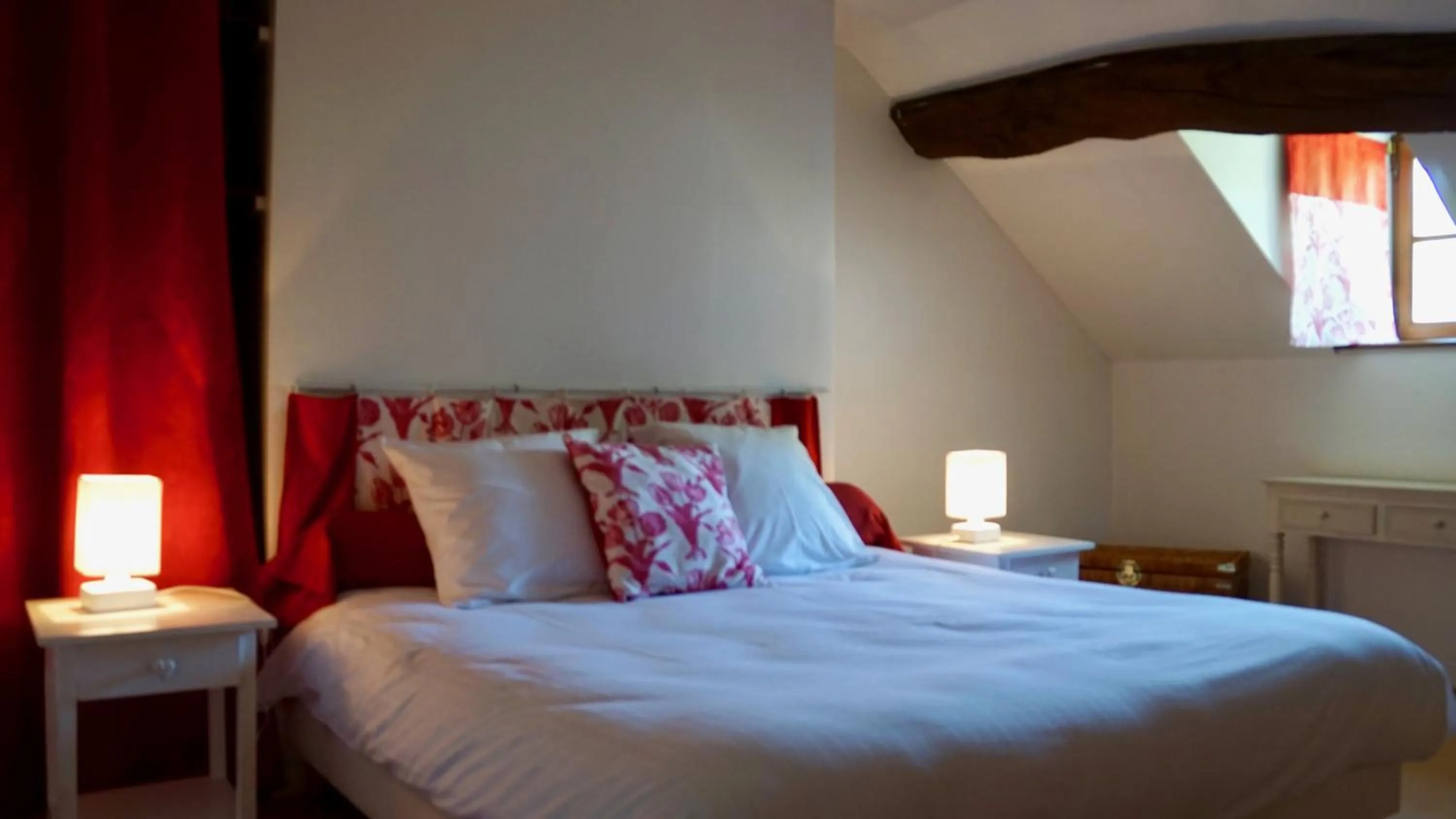 Bedroom, Bed in Les maisons vigneronnes