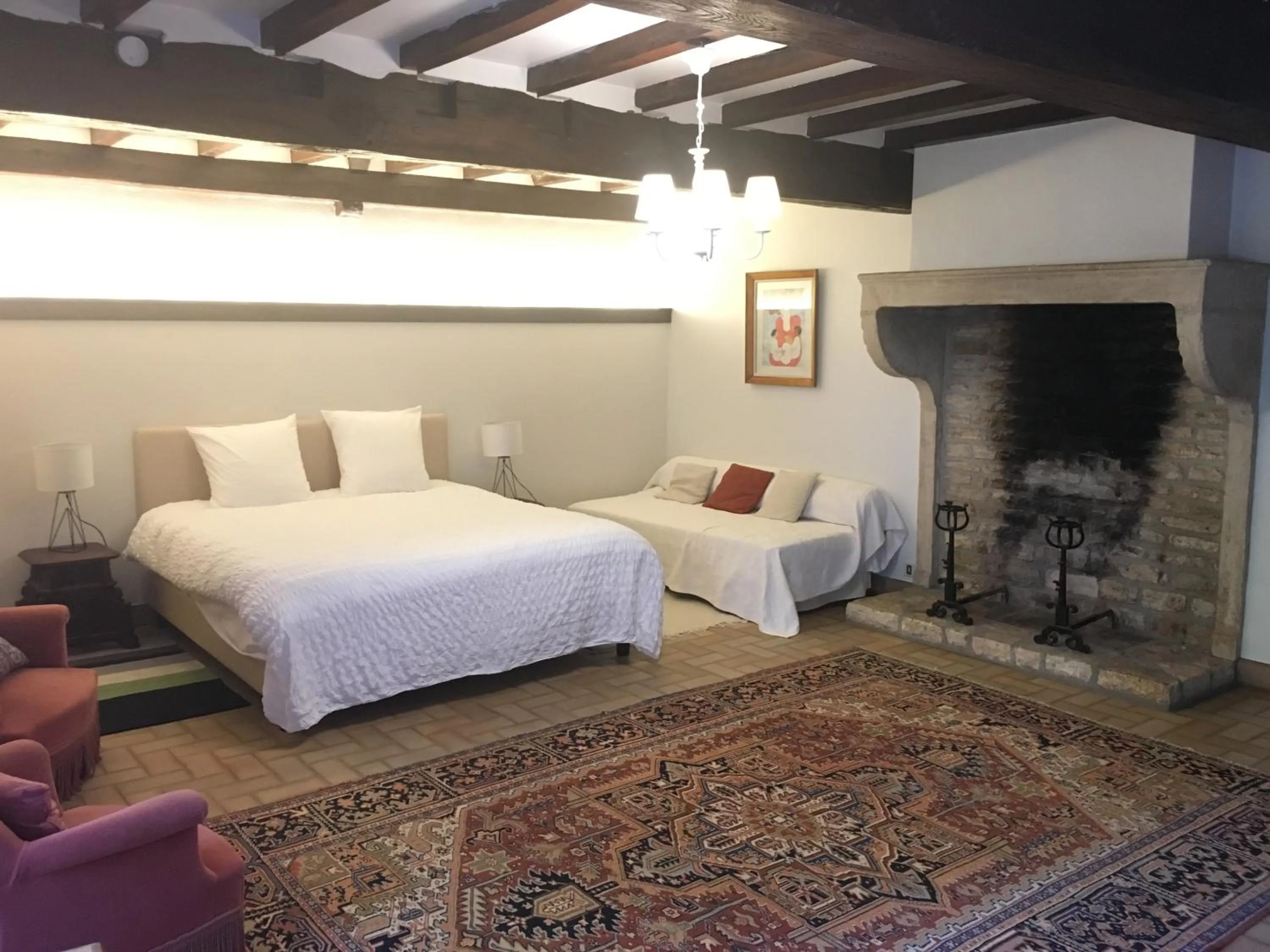 Photo of the whole room, Bed in Les maisons vigneronnes