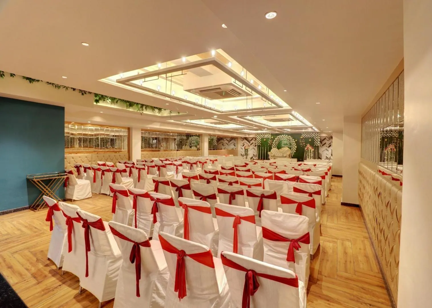 Banquet/Function facilities in Hotel Mystic Falls