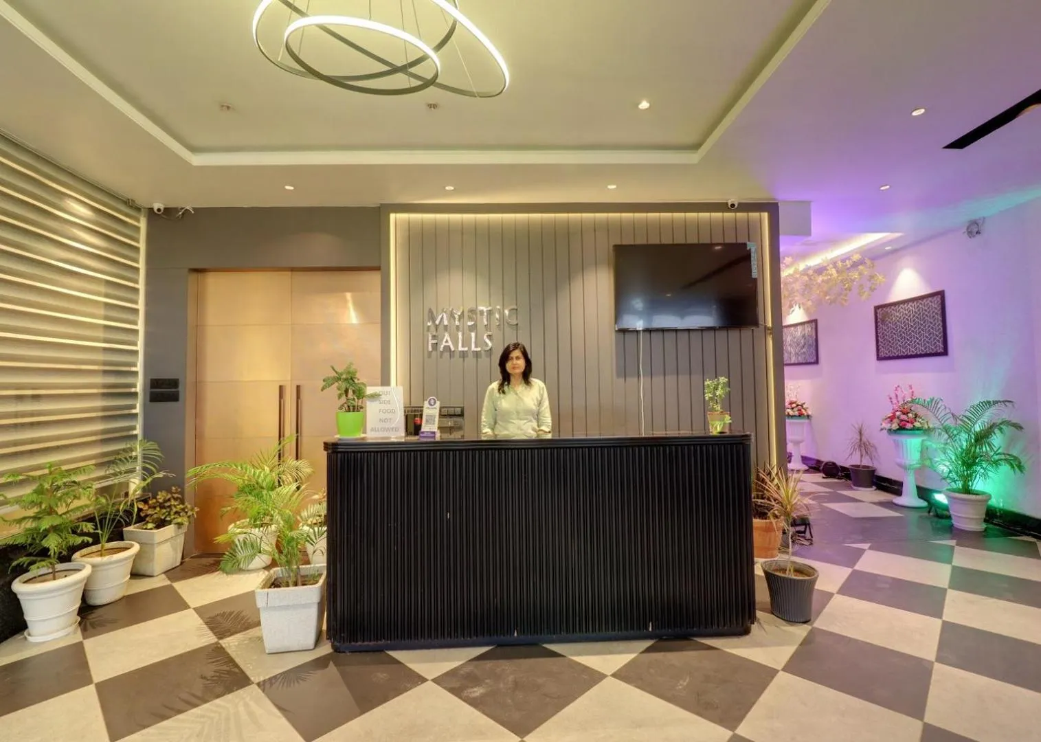 Lobby or reception in Hotel Mystic Falls