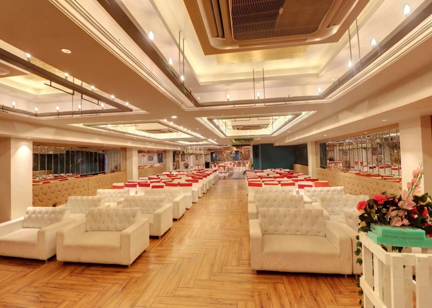Banquet/Function facilities in Hotel Mystic Falls