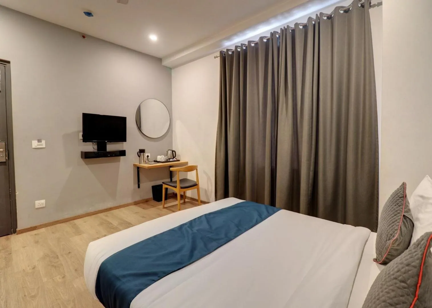 Bed in Hotel Mystic Falls