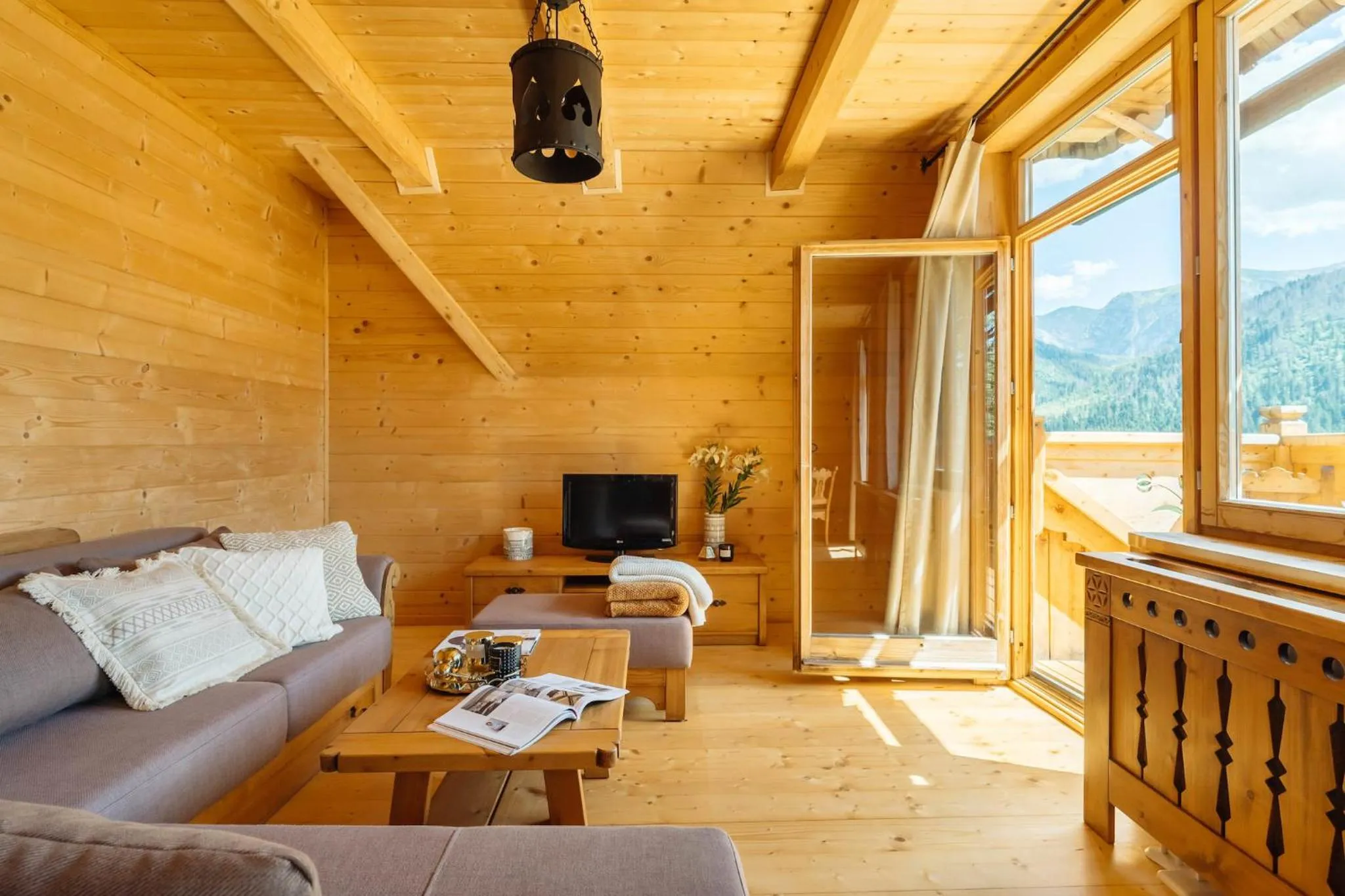 Living room in Podhalańskie Tarasy - LoftAffair