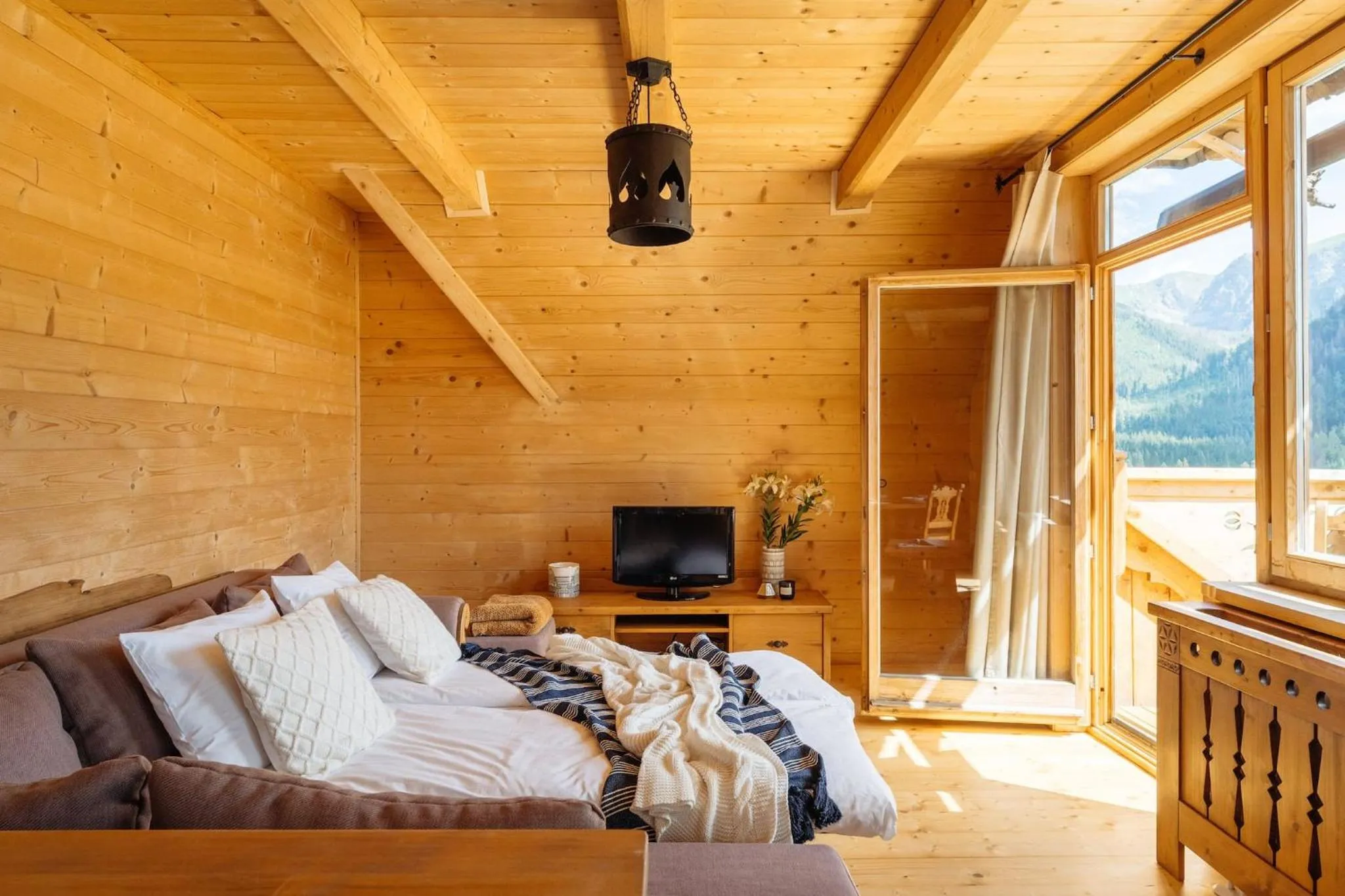 Living room in Podhalańskie Tarasy - LoftAffair