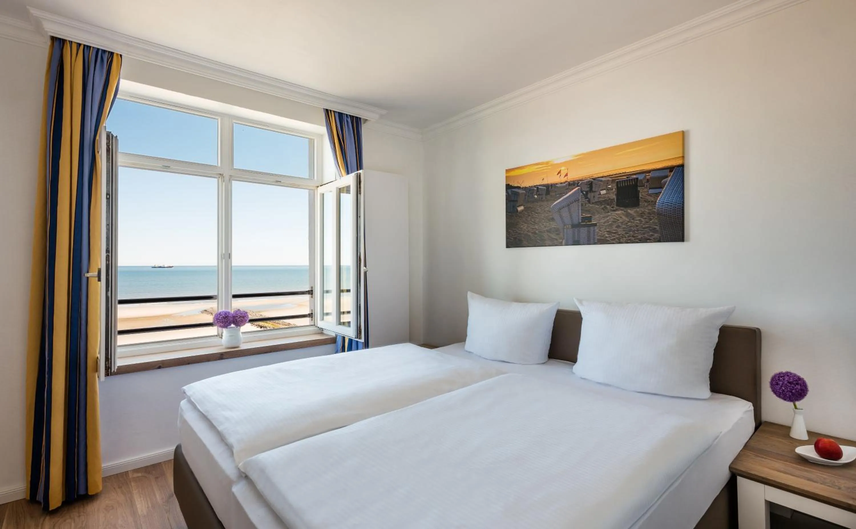 Bed in Strandhotel Gerken