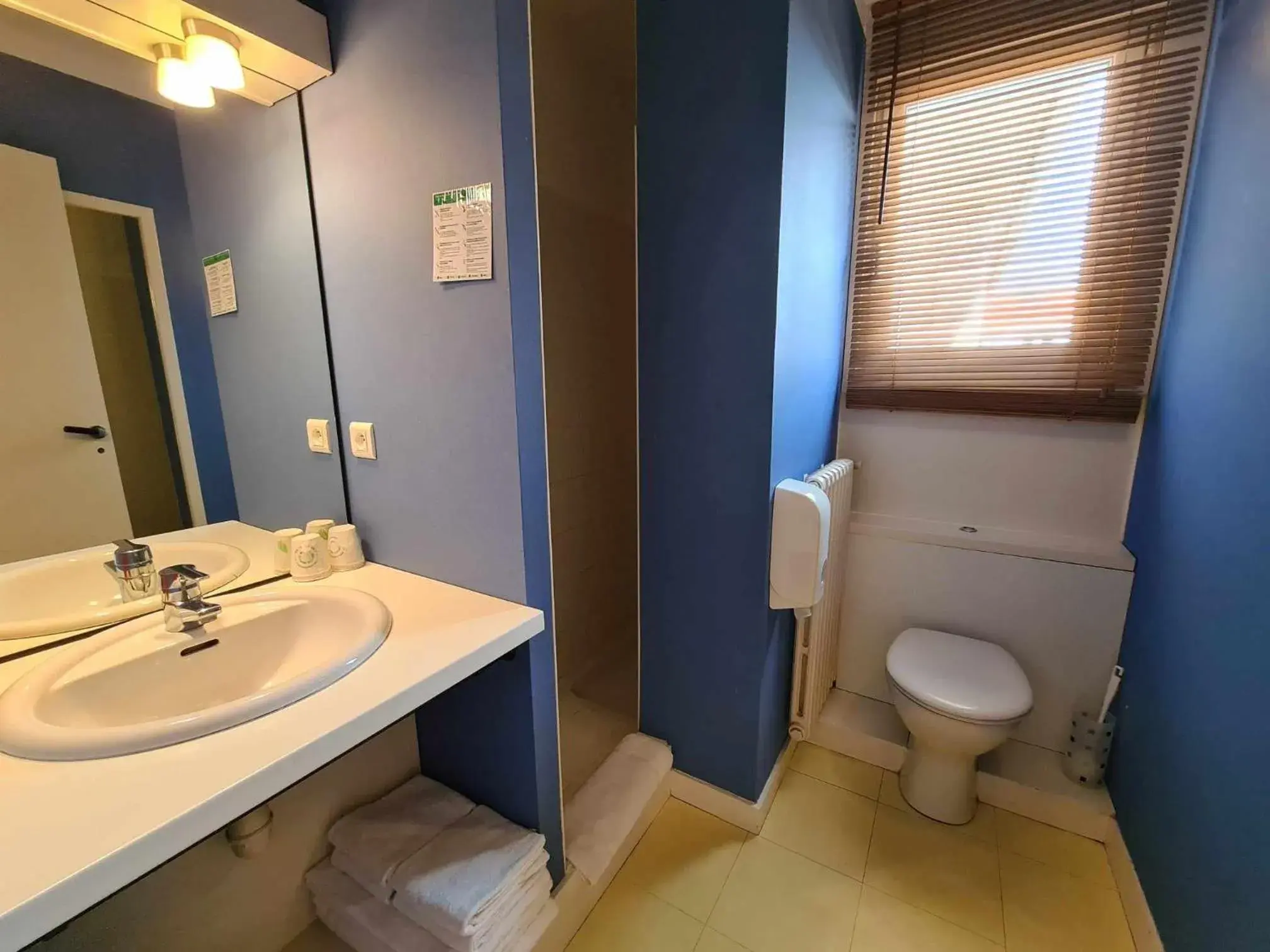 Quadruple Room in Hotel Cap D'Ambre Quadruple Room in Hotel Cap D'Ambre