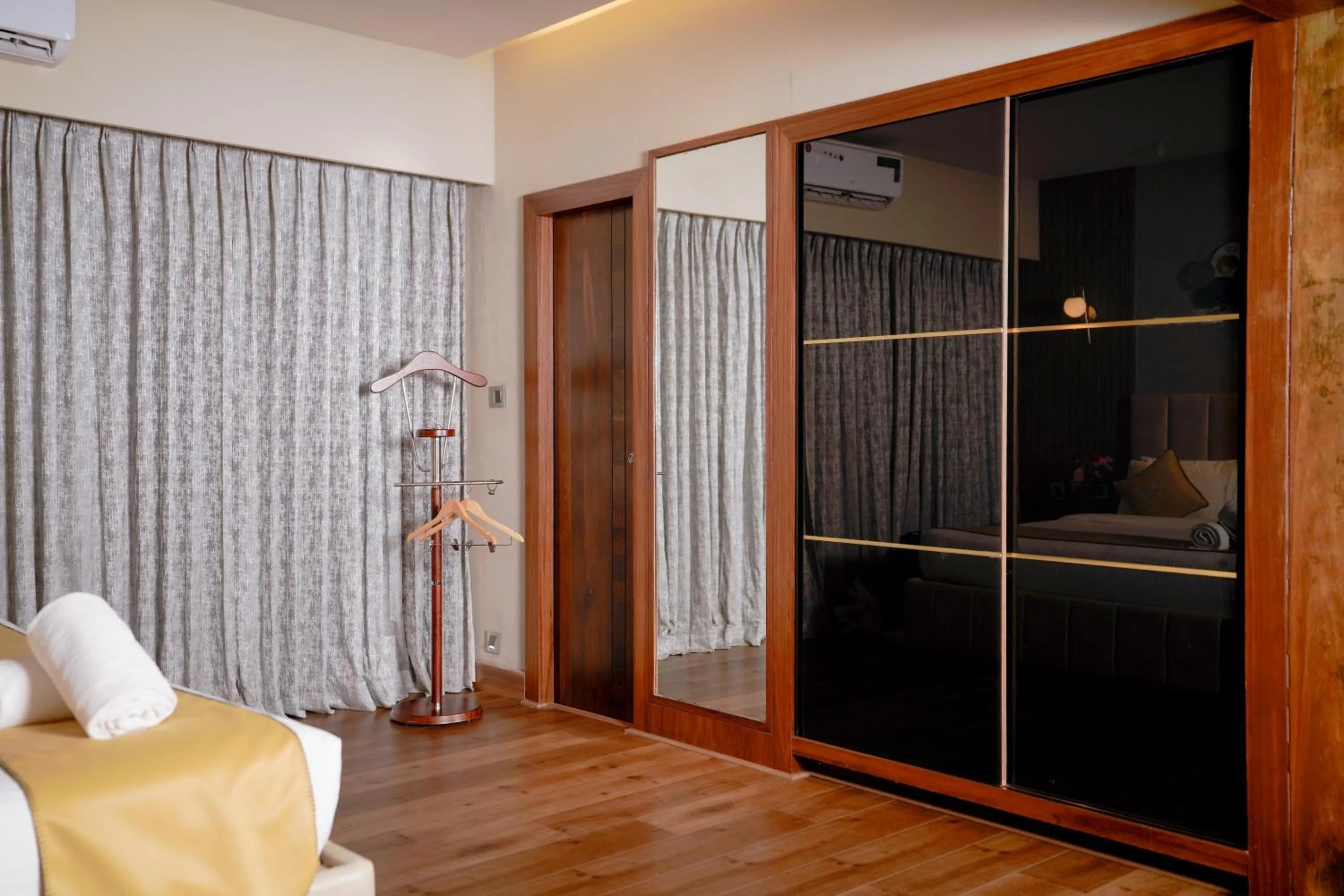Area and facilities in Lazdana Hotel Bangalore