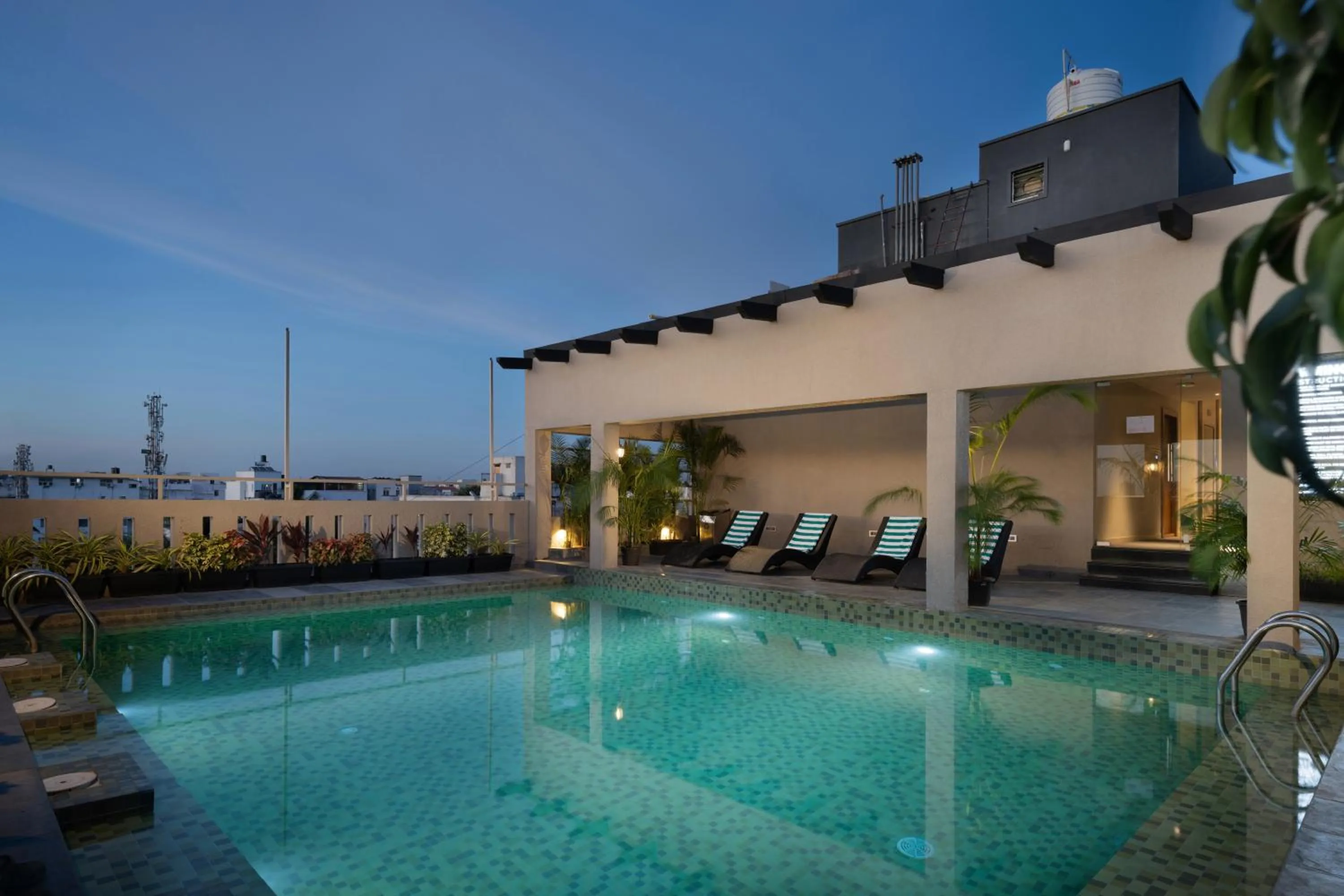 Swimming pool in Lazdana Hotel Bangalore