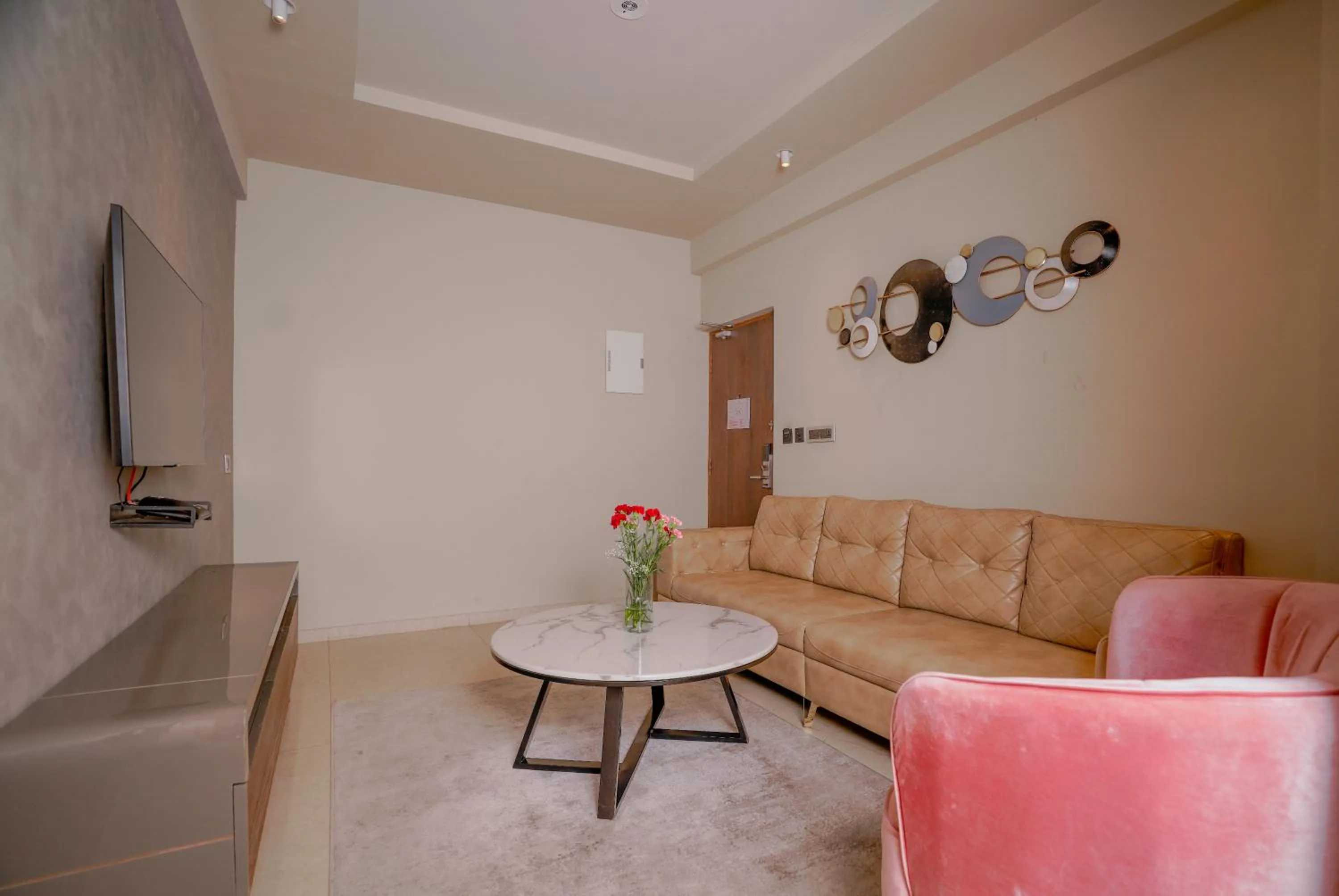 Living room in Lazdana Hotel Bangalore