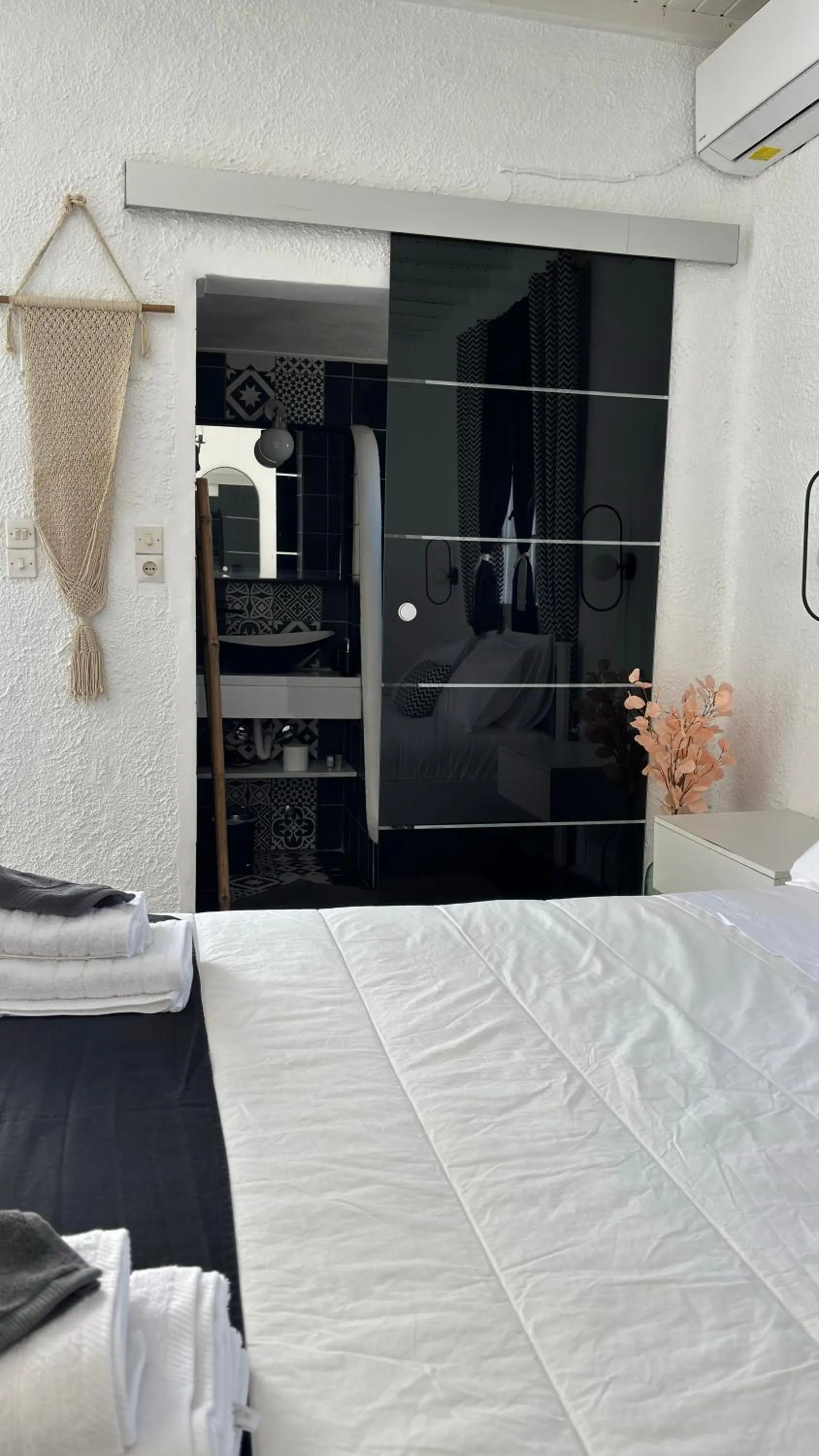 Bed in Vougli View Mykonos