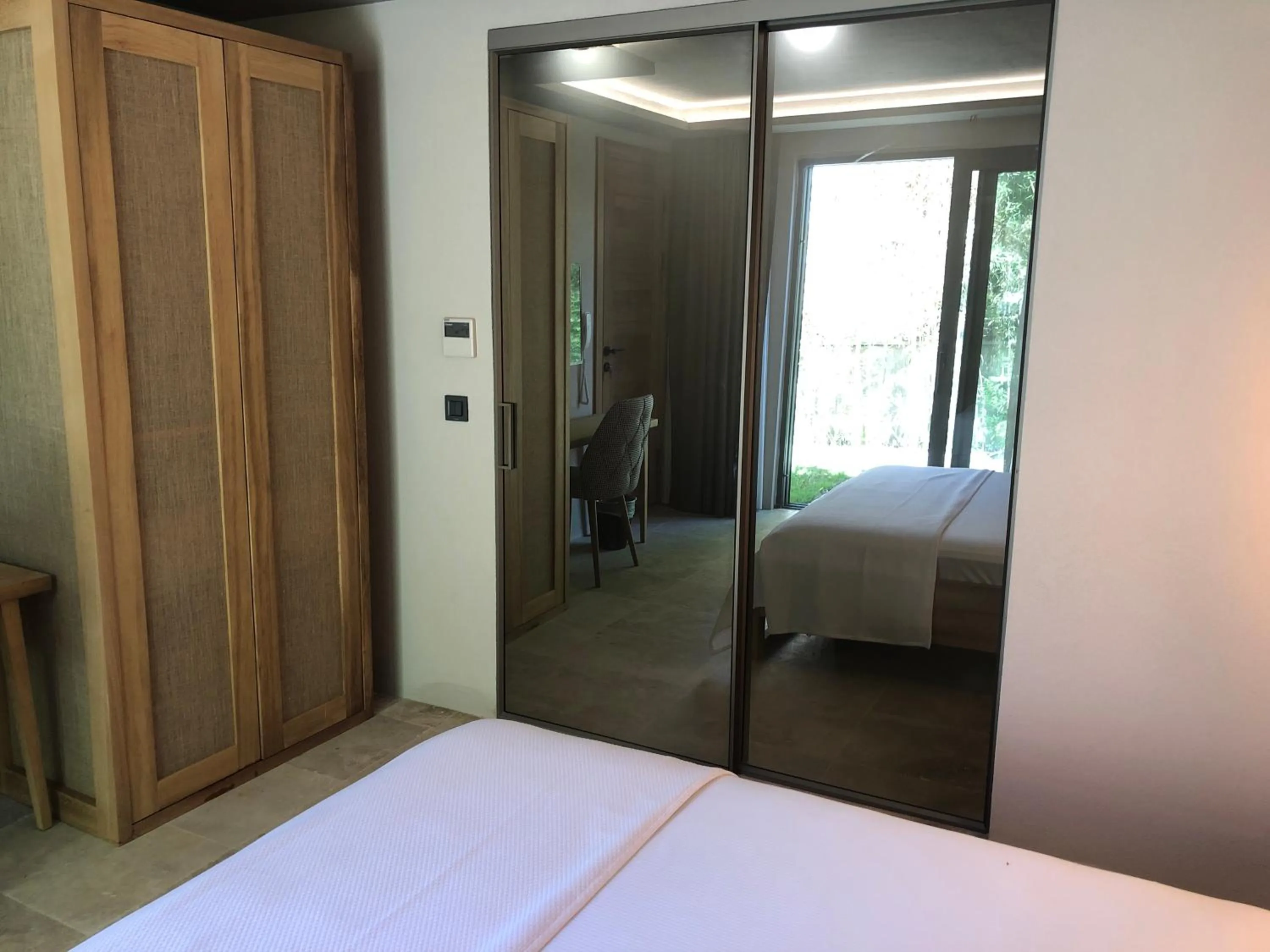 Photo of the whole room, Bed in Life Butiq Otel