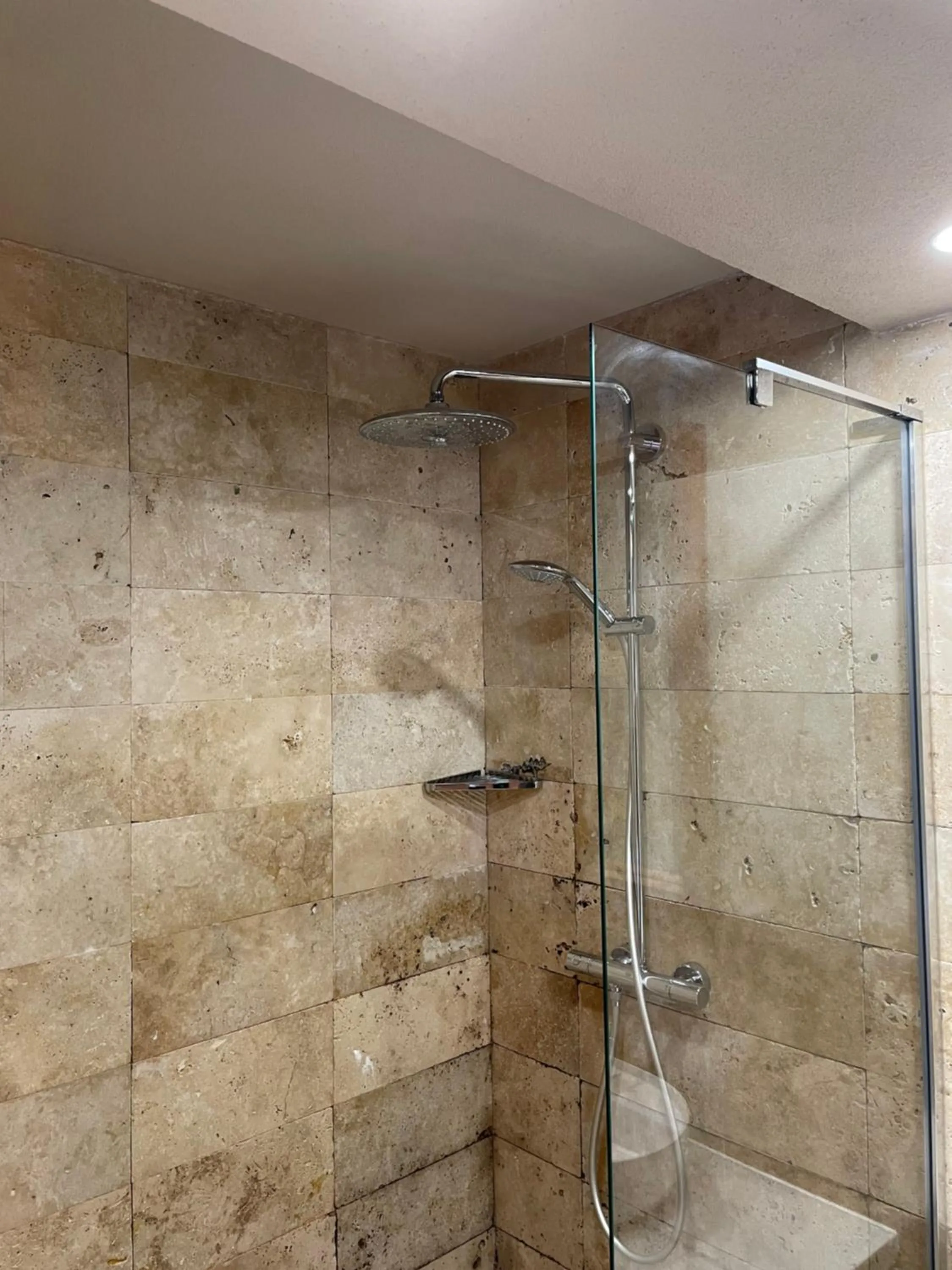 Shower in Life Butiq Otel