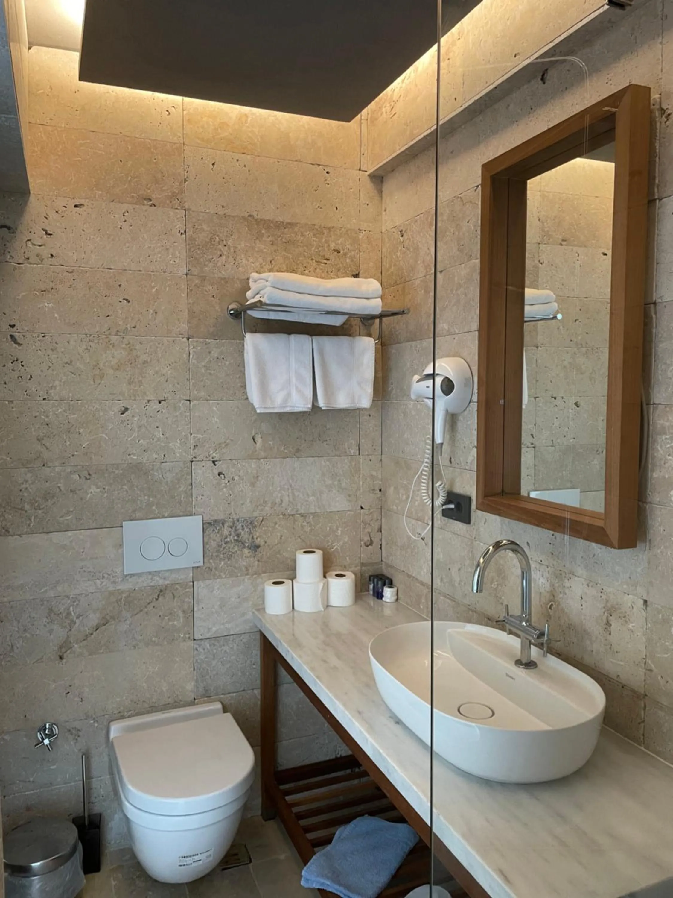 Shower in Life Butiq Otel