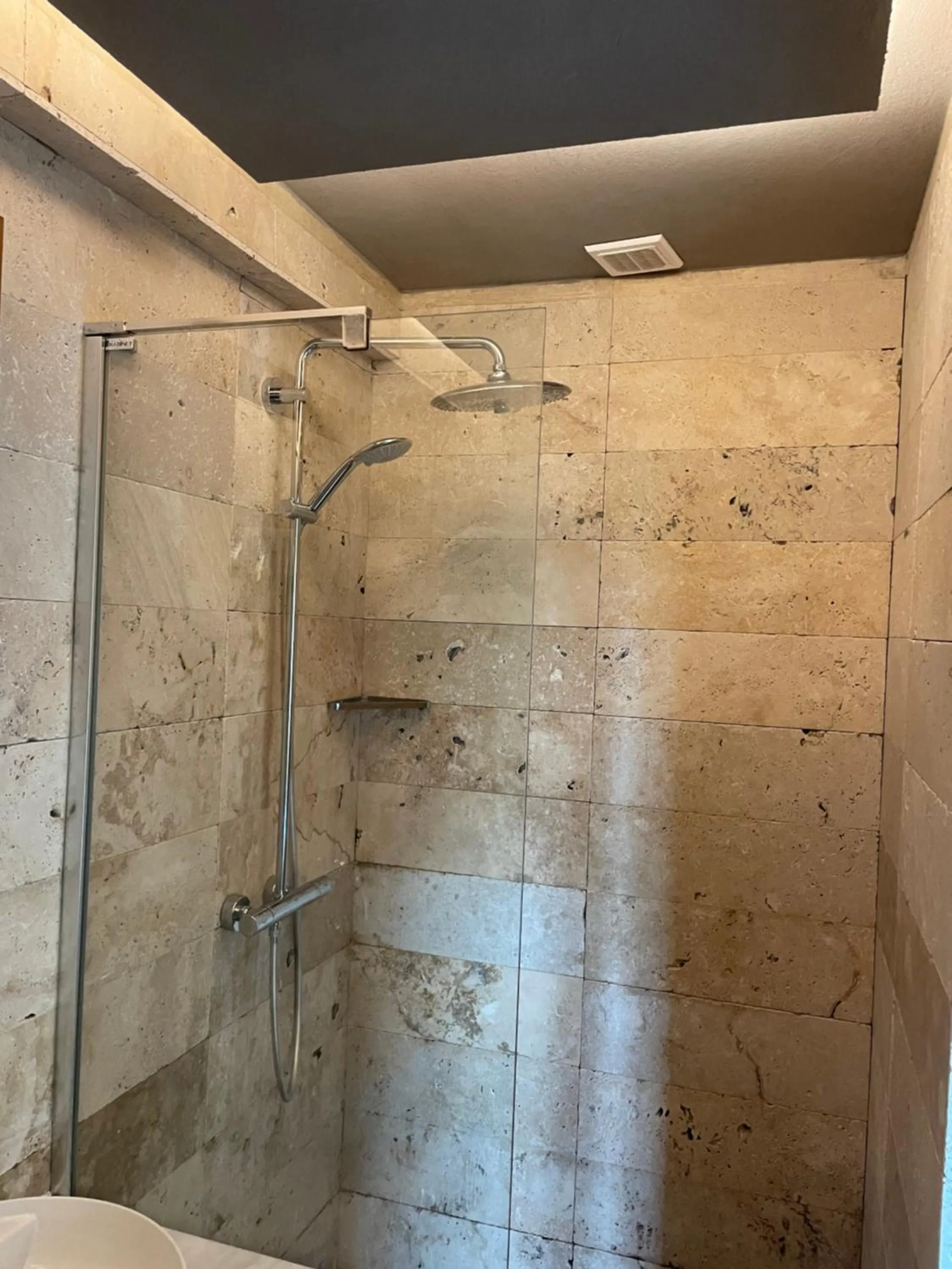 Shower in Life Butiq Otel