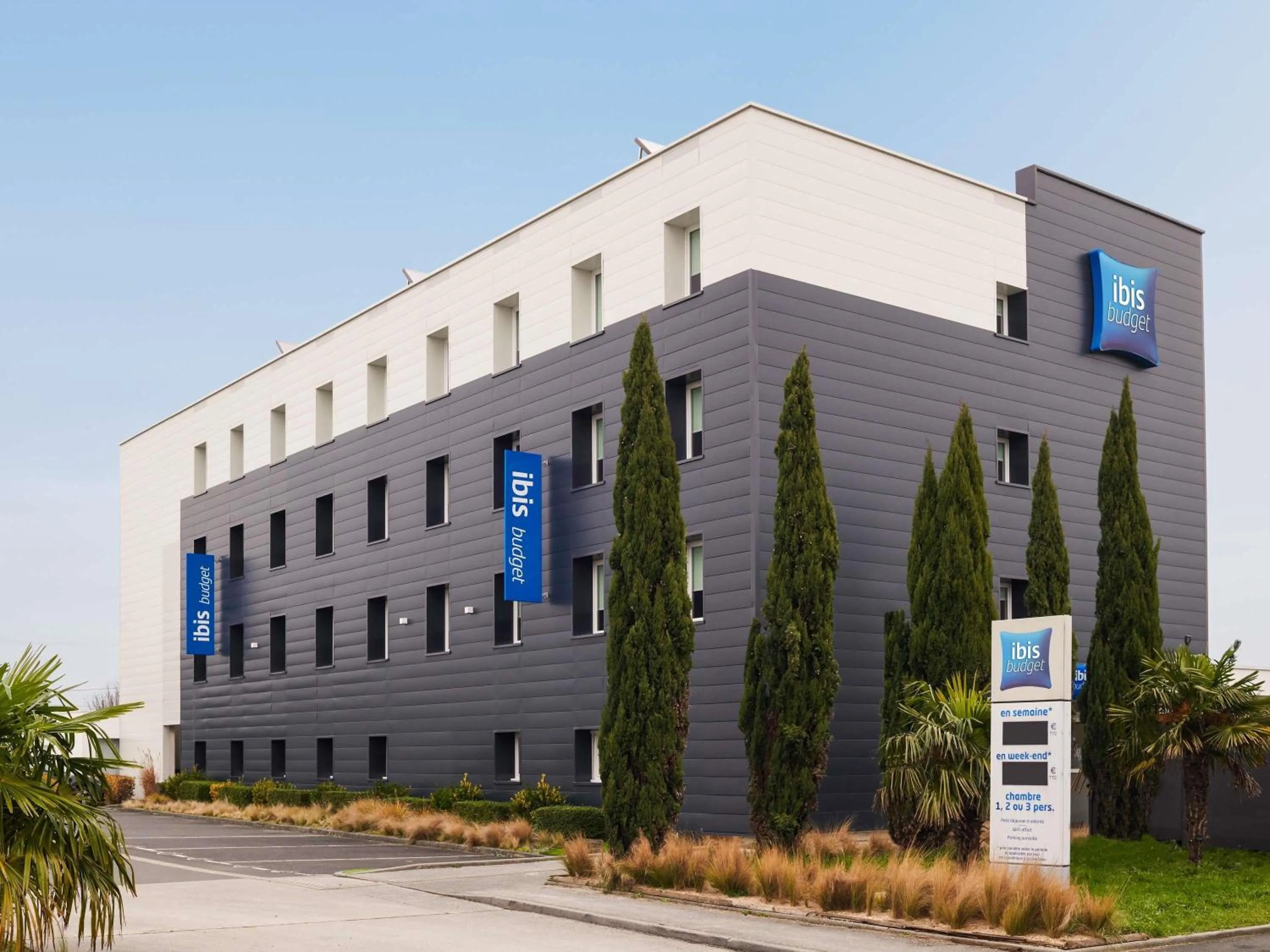 Property building in Ibis Budget Ancenis