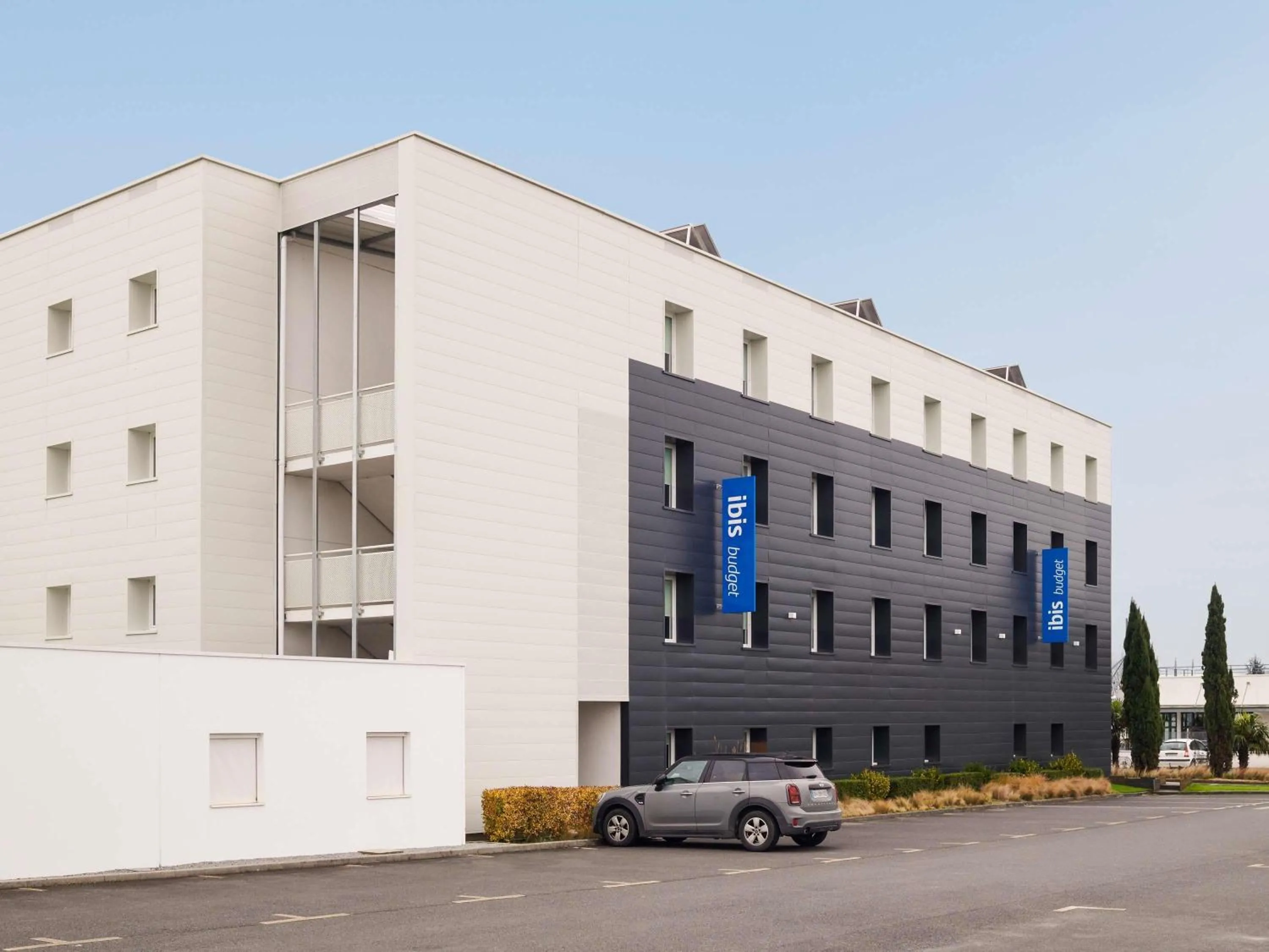 Property building in Ibis Budget Ancenis