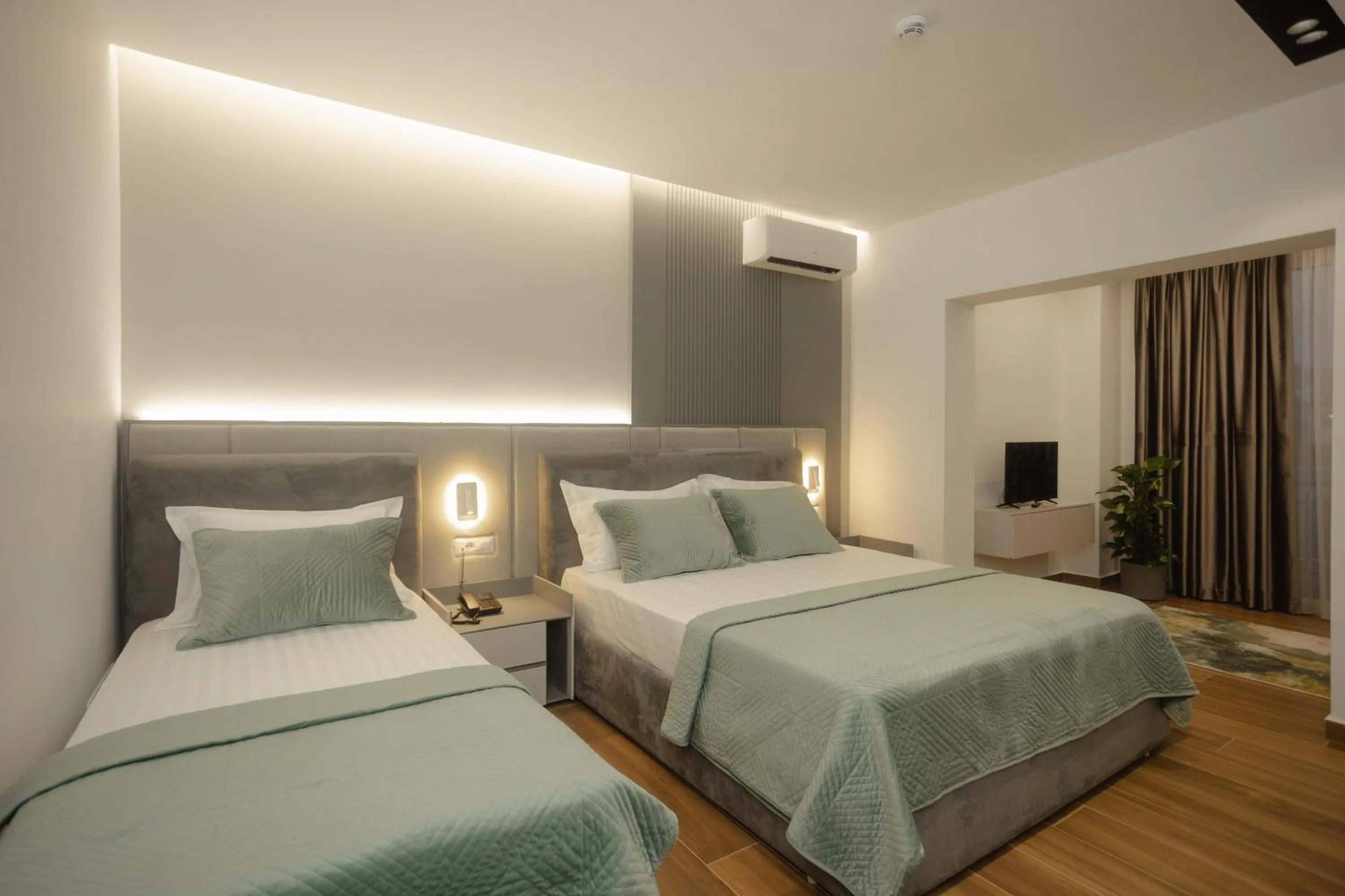 Bedroom, Bed in KOMPLEKSI ROYAL