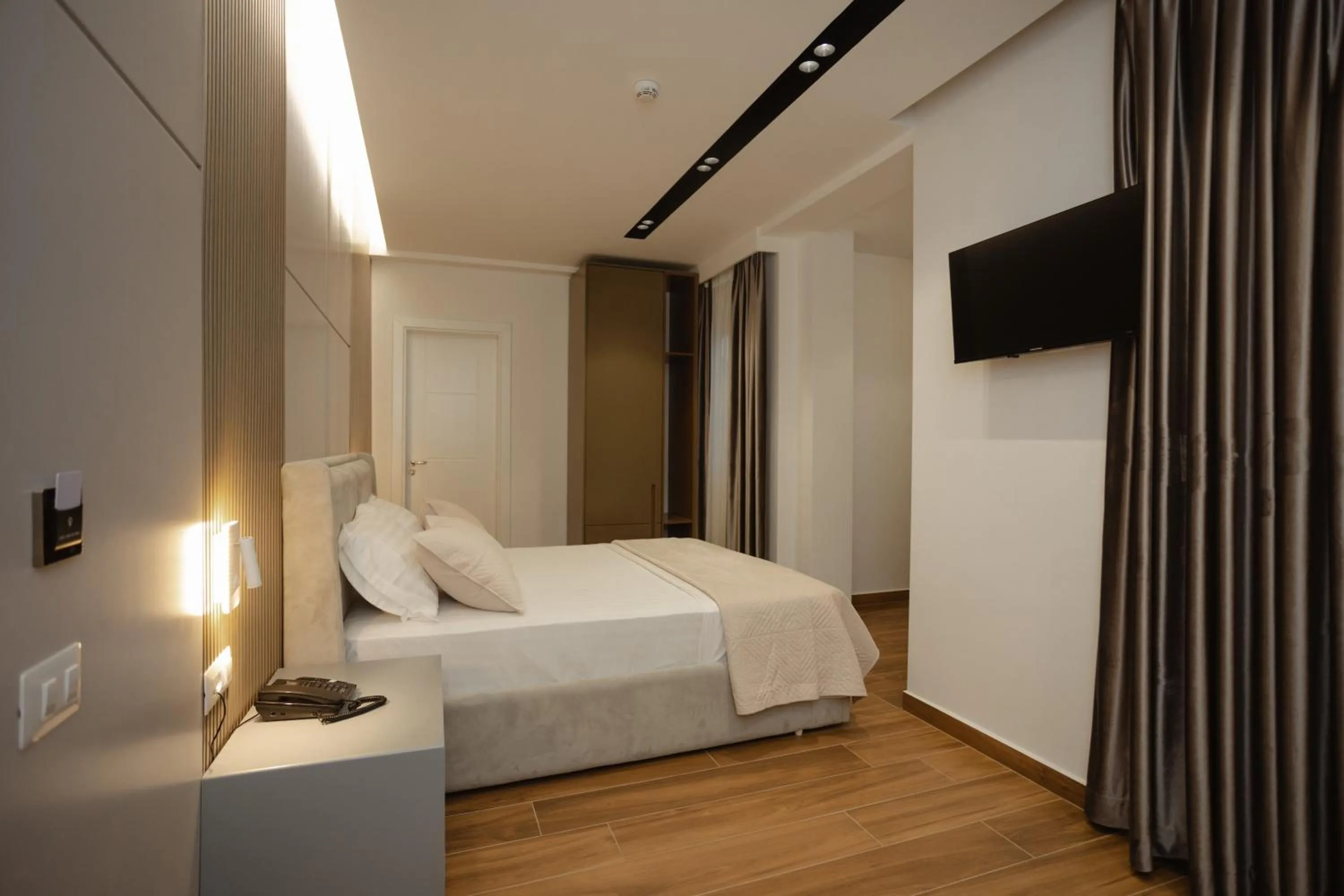 Bed in KOMPLEKSI ROYAL