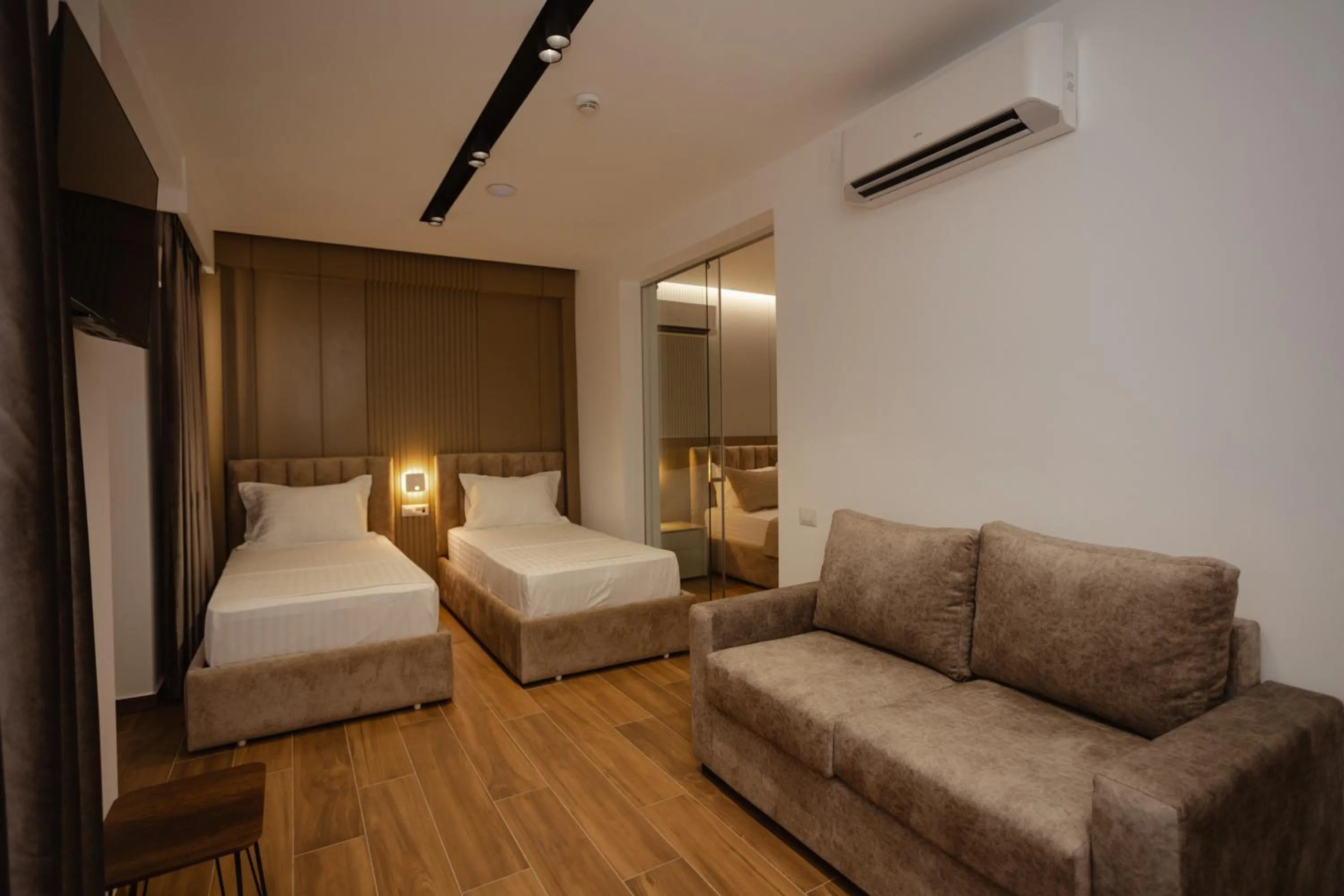 Photo of the whole room, Bed in KOMPLEKSI ROYAL