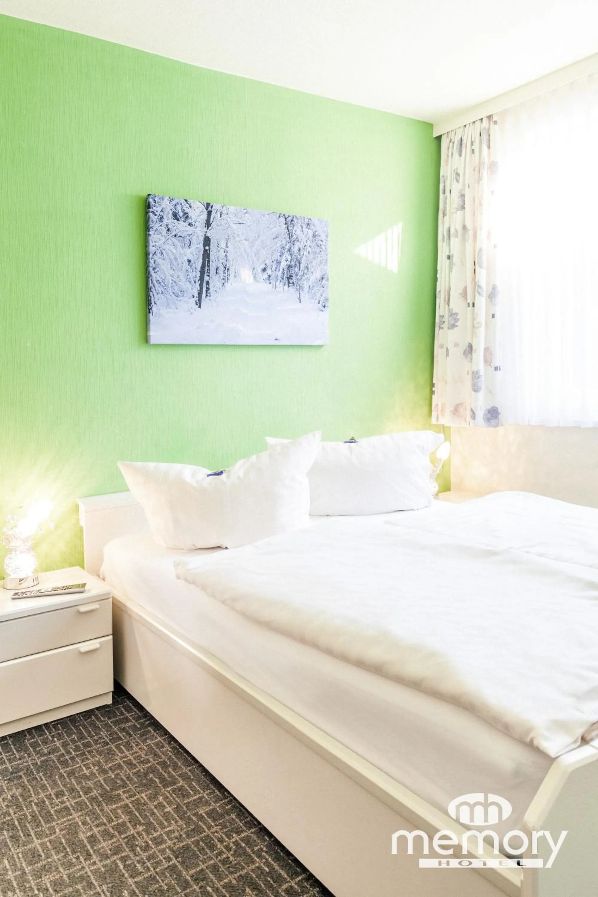 Photo of the whole room, Bed in Memory Hotel