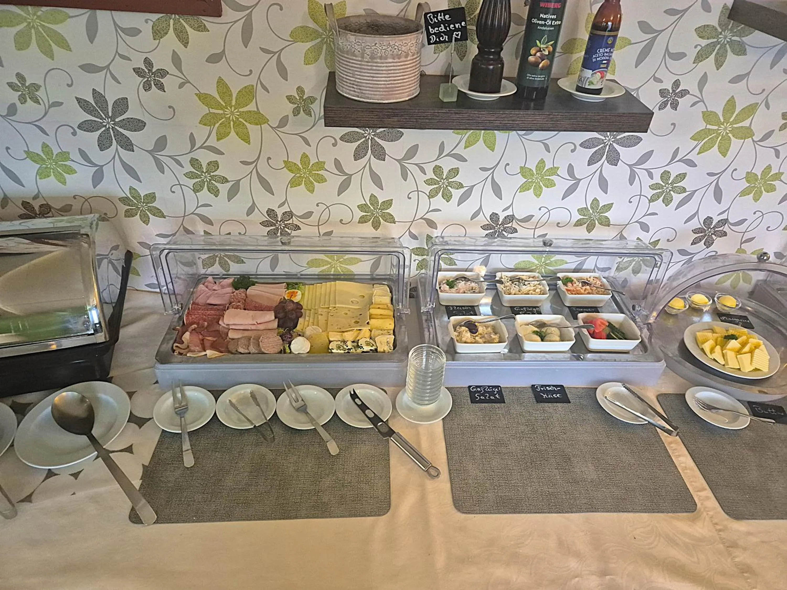 Breakfast in Memory Hotel