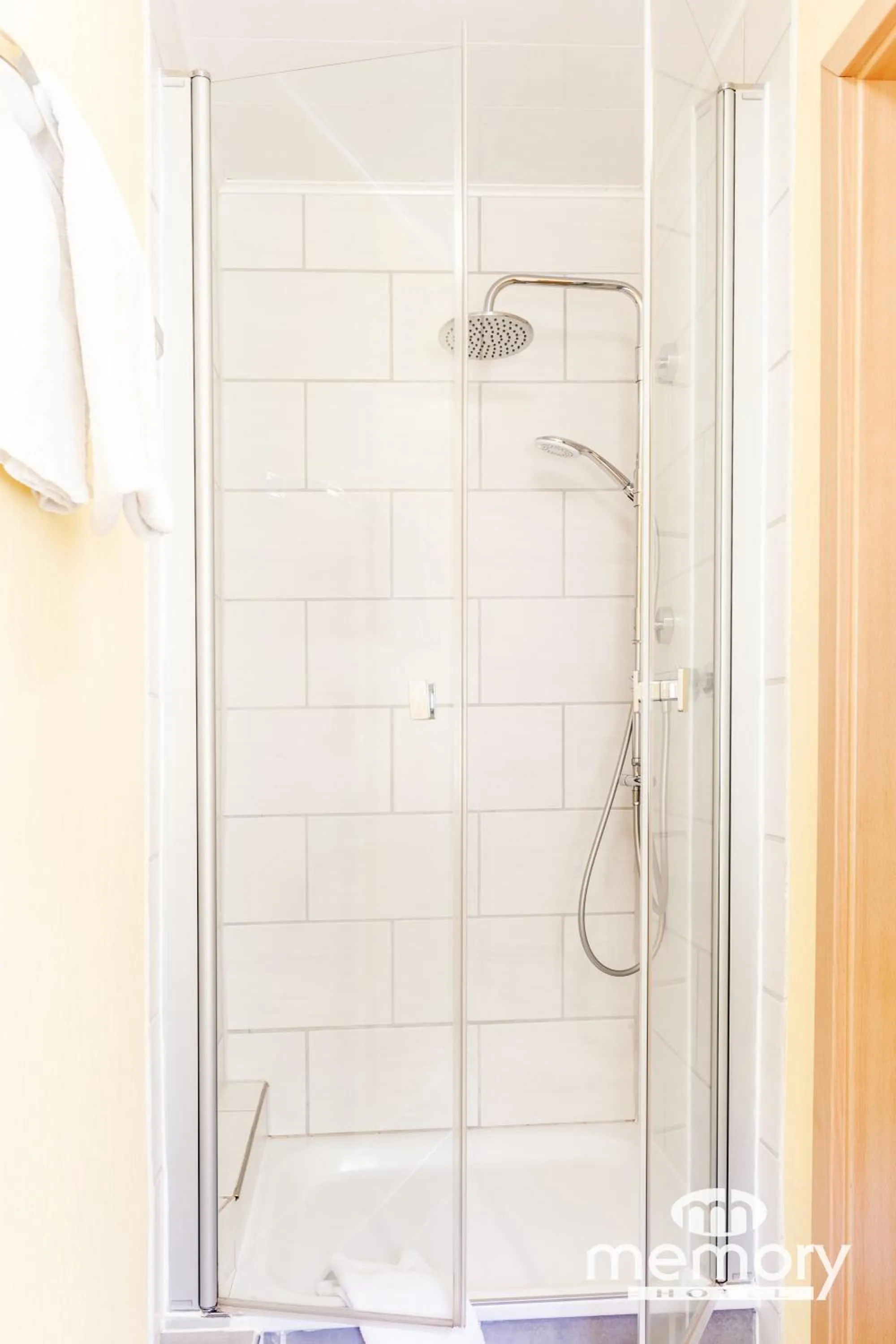 Shower in Memory Hotel