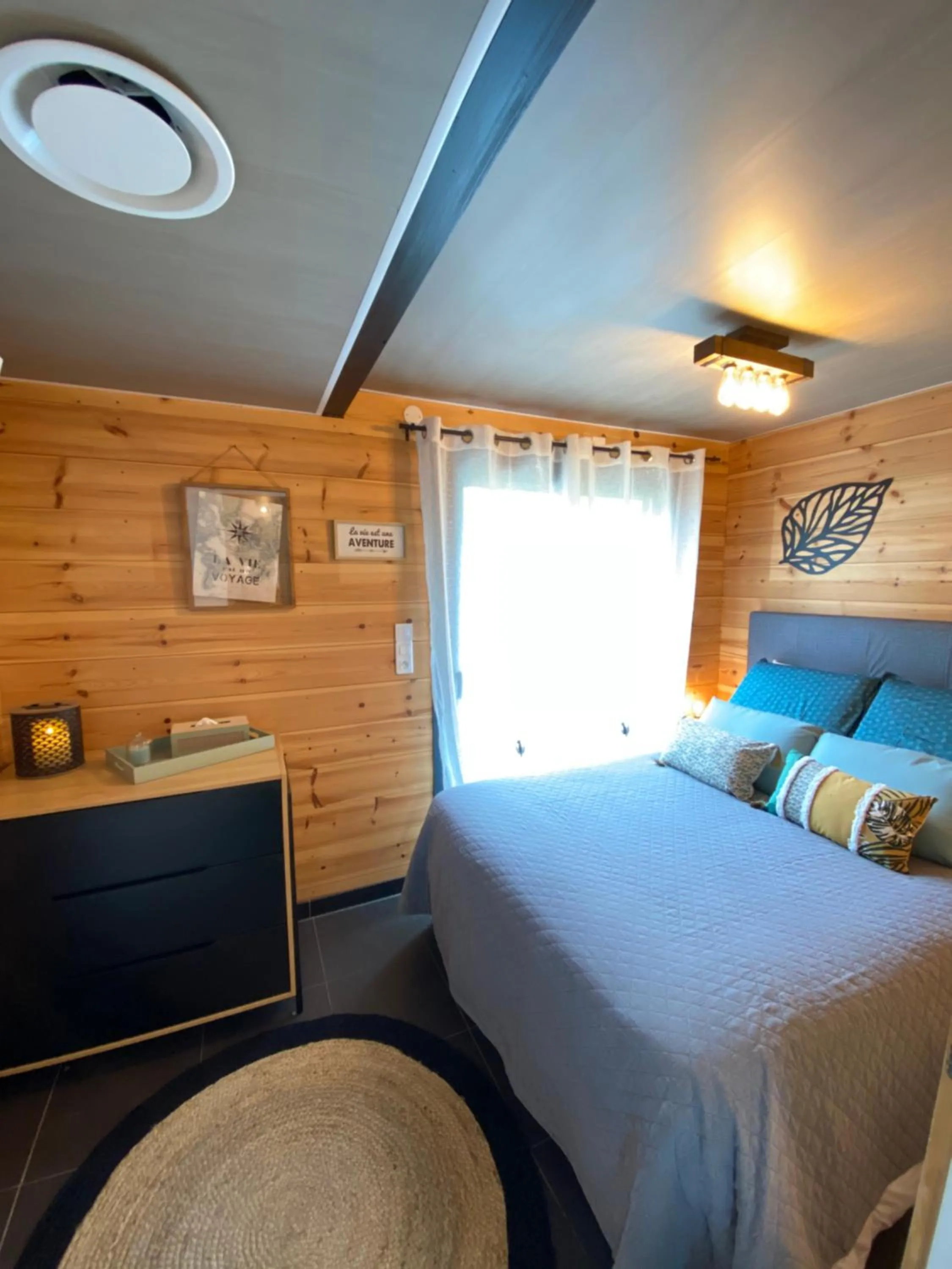 Bed in La Cabane d'Arès - chambre double PREMIUM