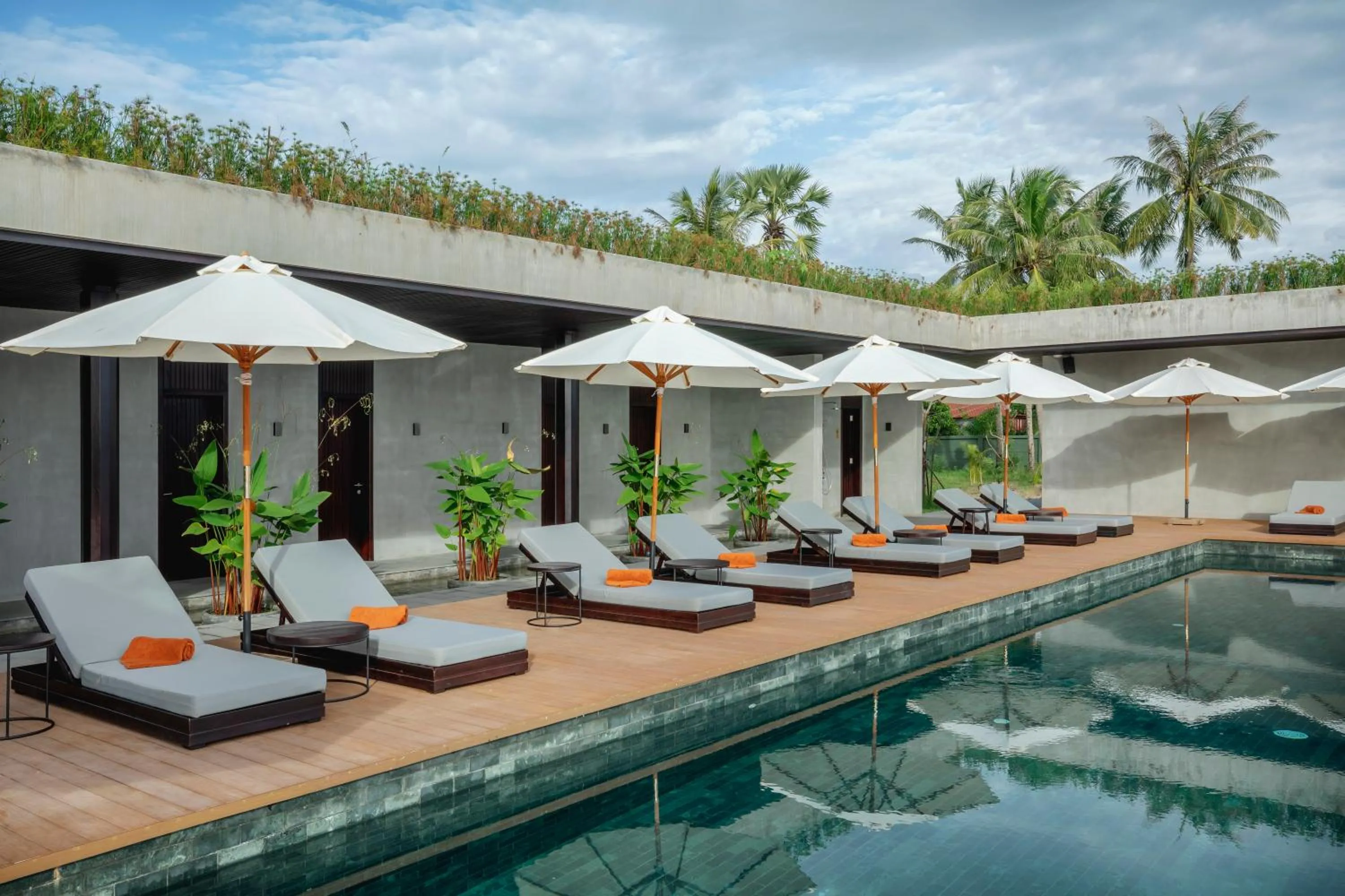 Pool view in Amber Kampot