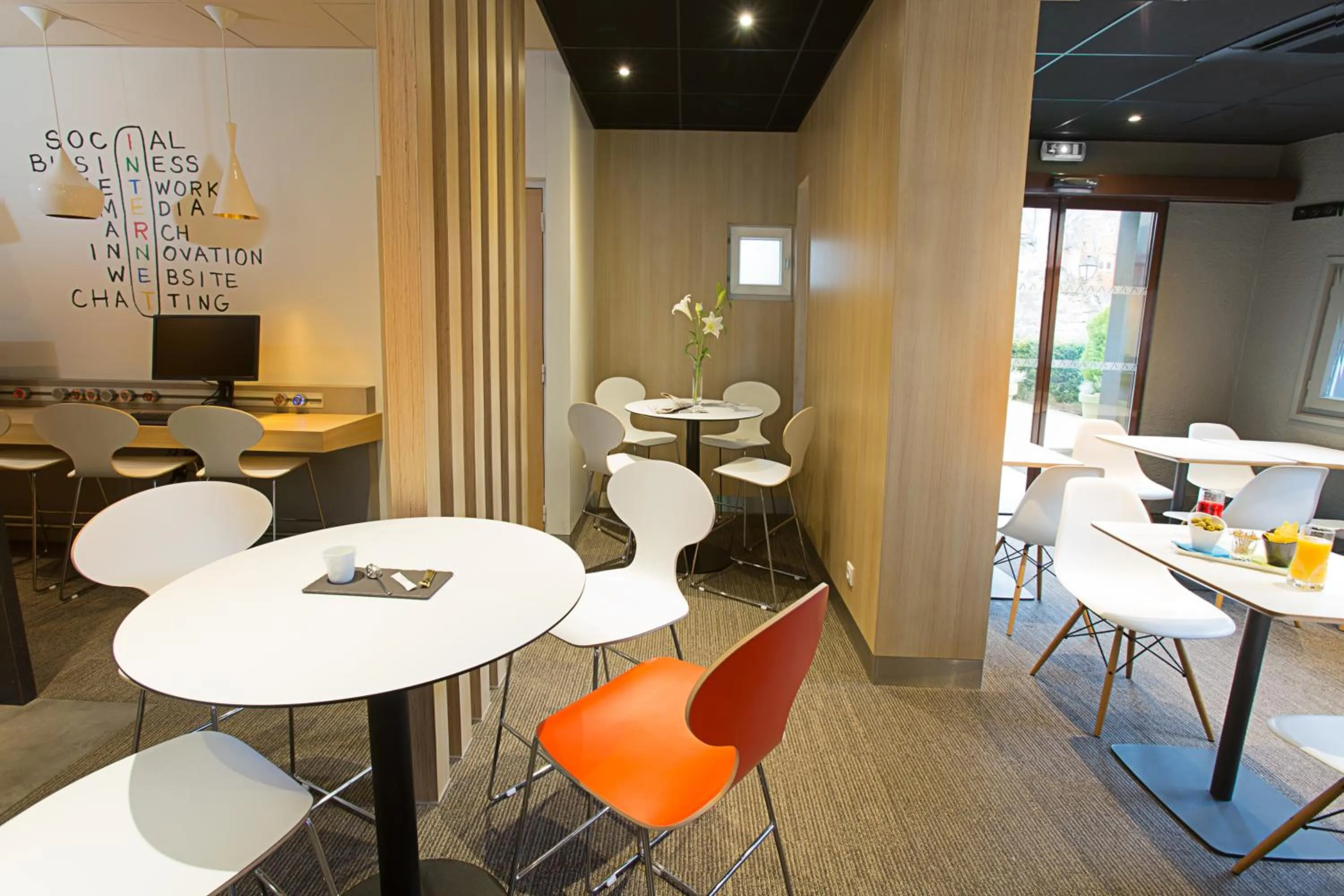 Restaurant/places to eat in ibis Colmar Centre